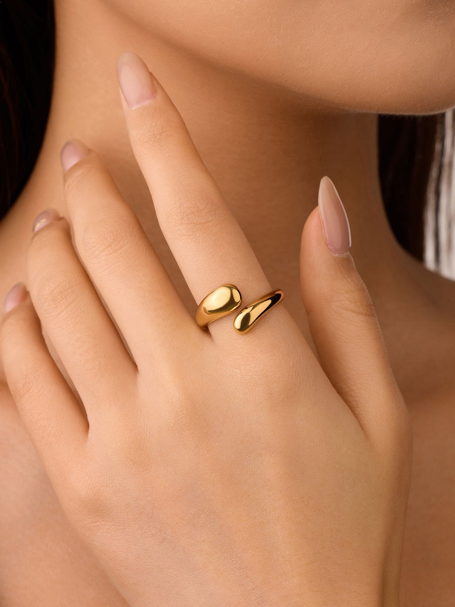 Anel em Forma de Gota Kora Dourado