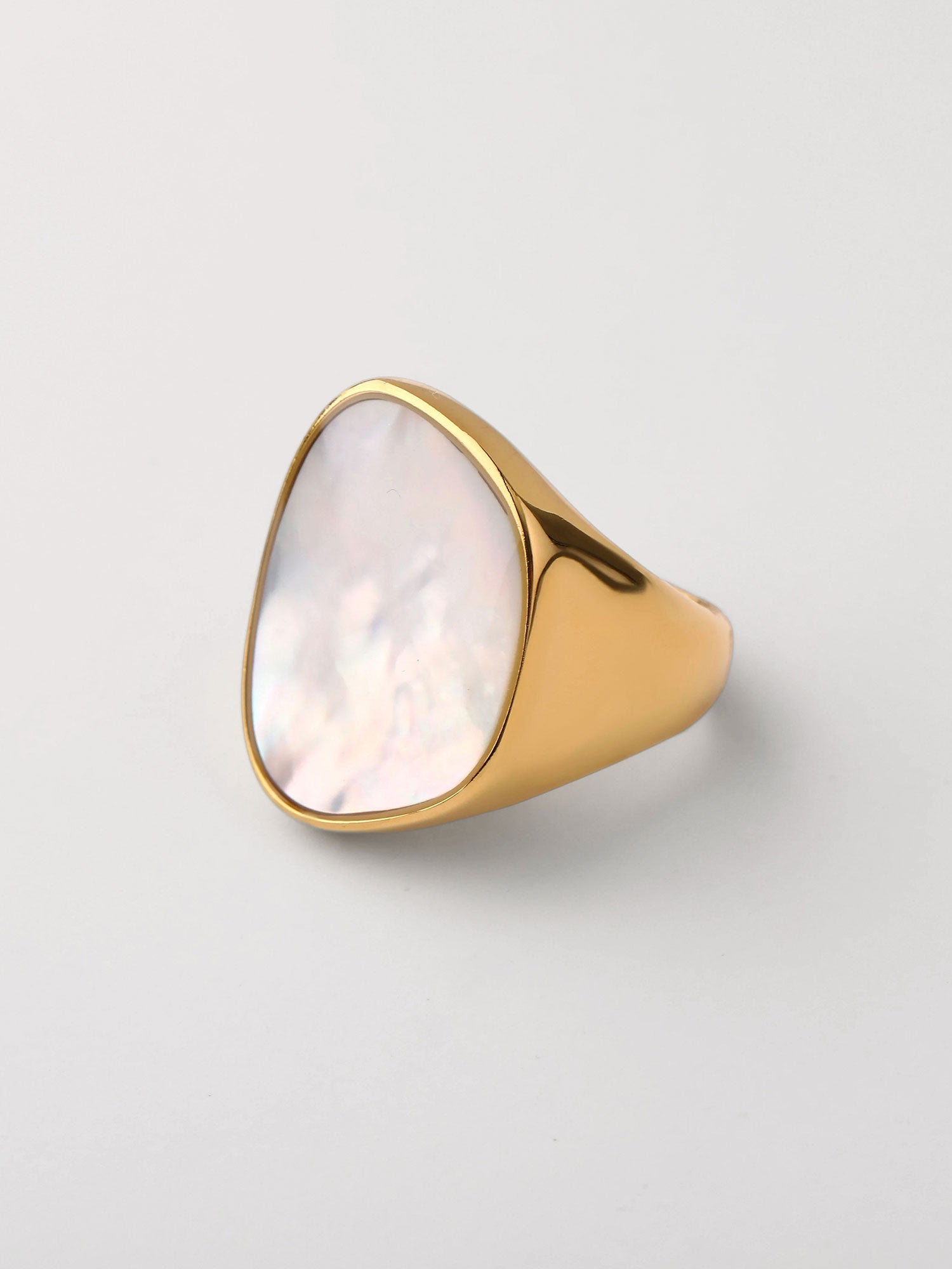 Anel de sinete Elys com Madrepérola Dourado