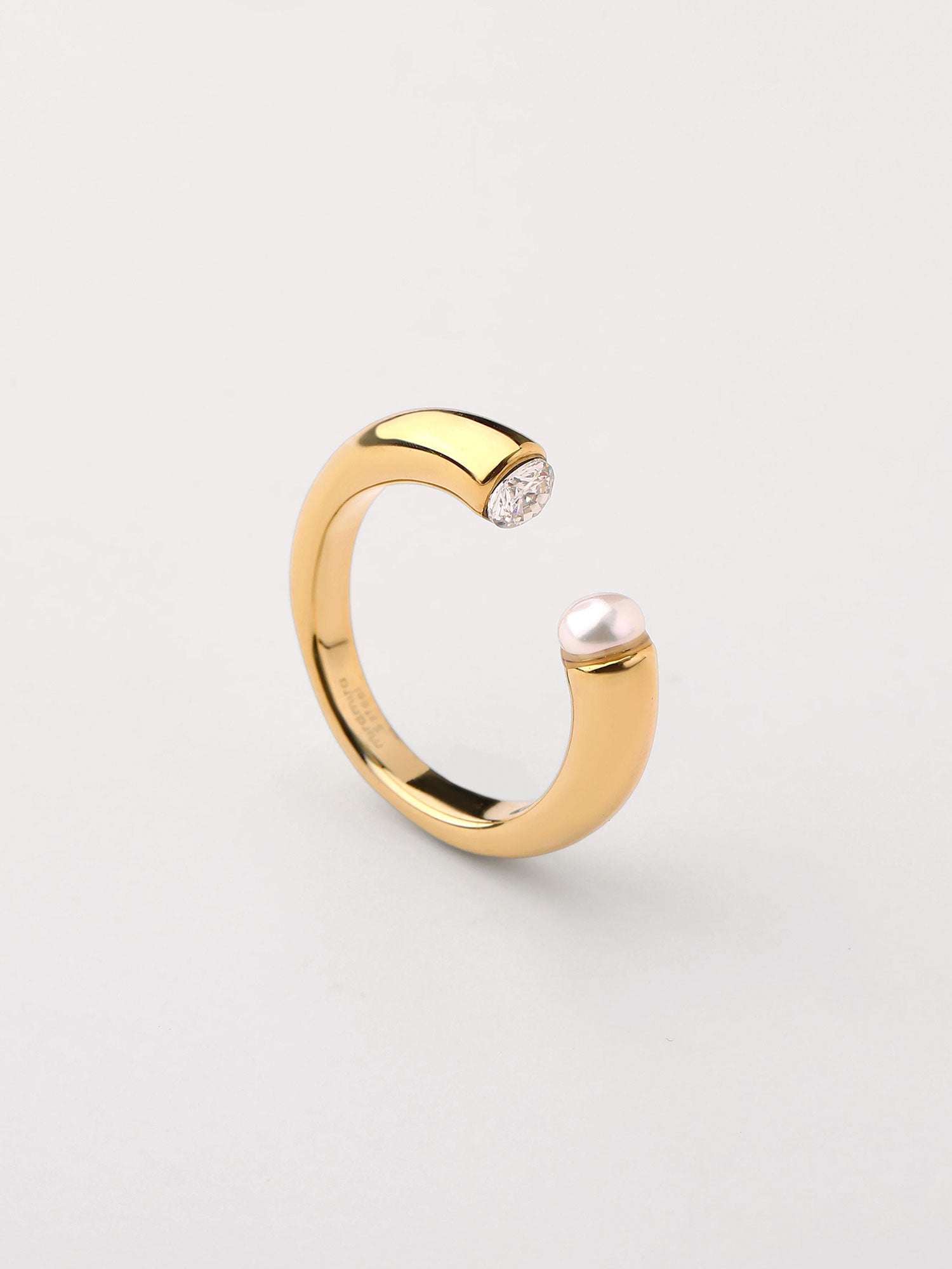 Anel com pérolas Dourado