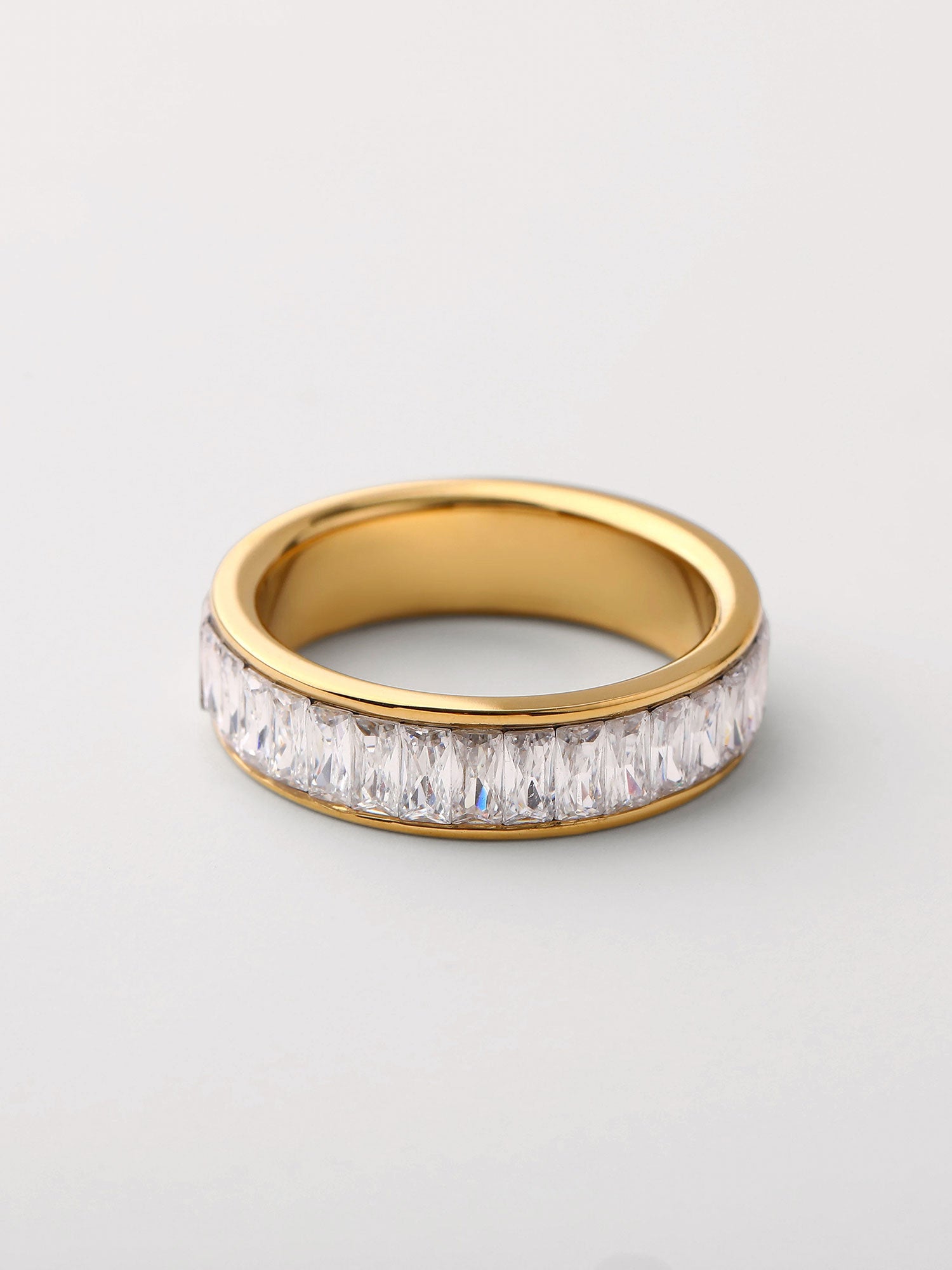 Anel eternity zircónias Dourado