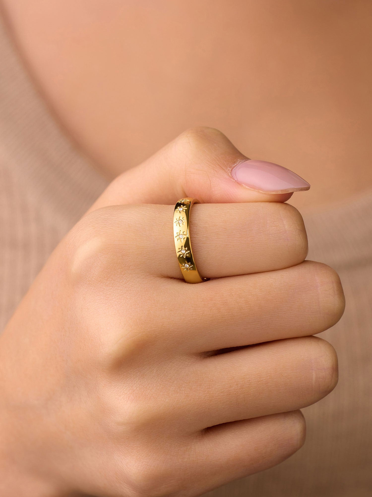Anel estrellas com zircónias Dourado