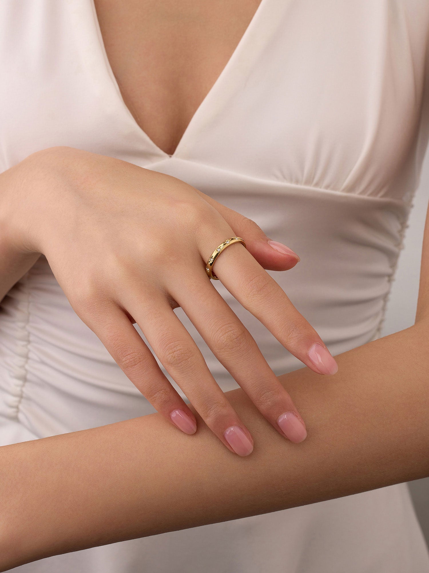 Anillo Cyra Zirconia Blanca Dorado