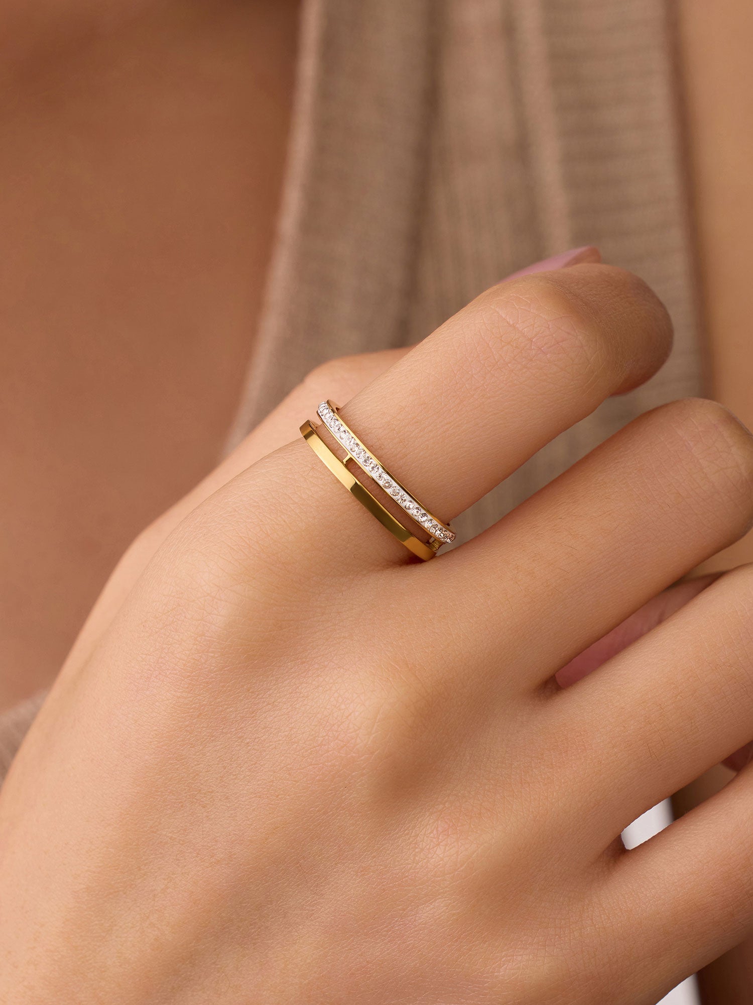 Anel duplo com zircónias Dourado