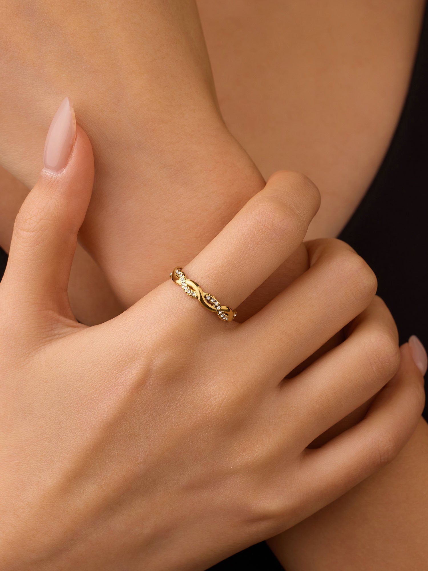 Anel aberto com zircónias Dourado