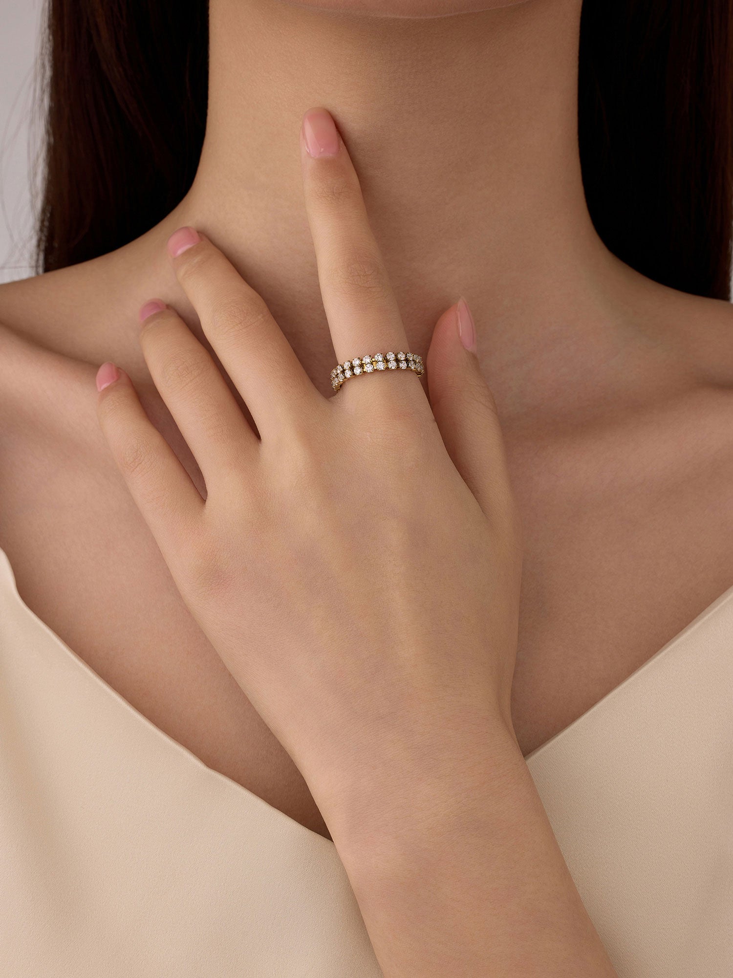 Anillo Ajustable Aeris con Zirconias