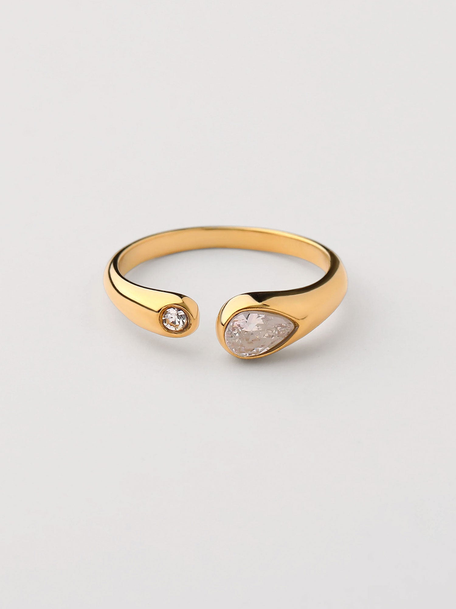 Anel Nira zircónia dourado