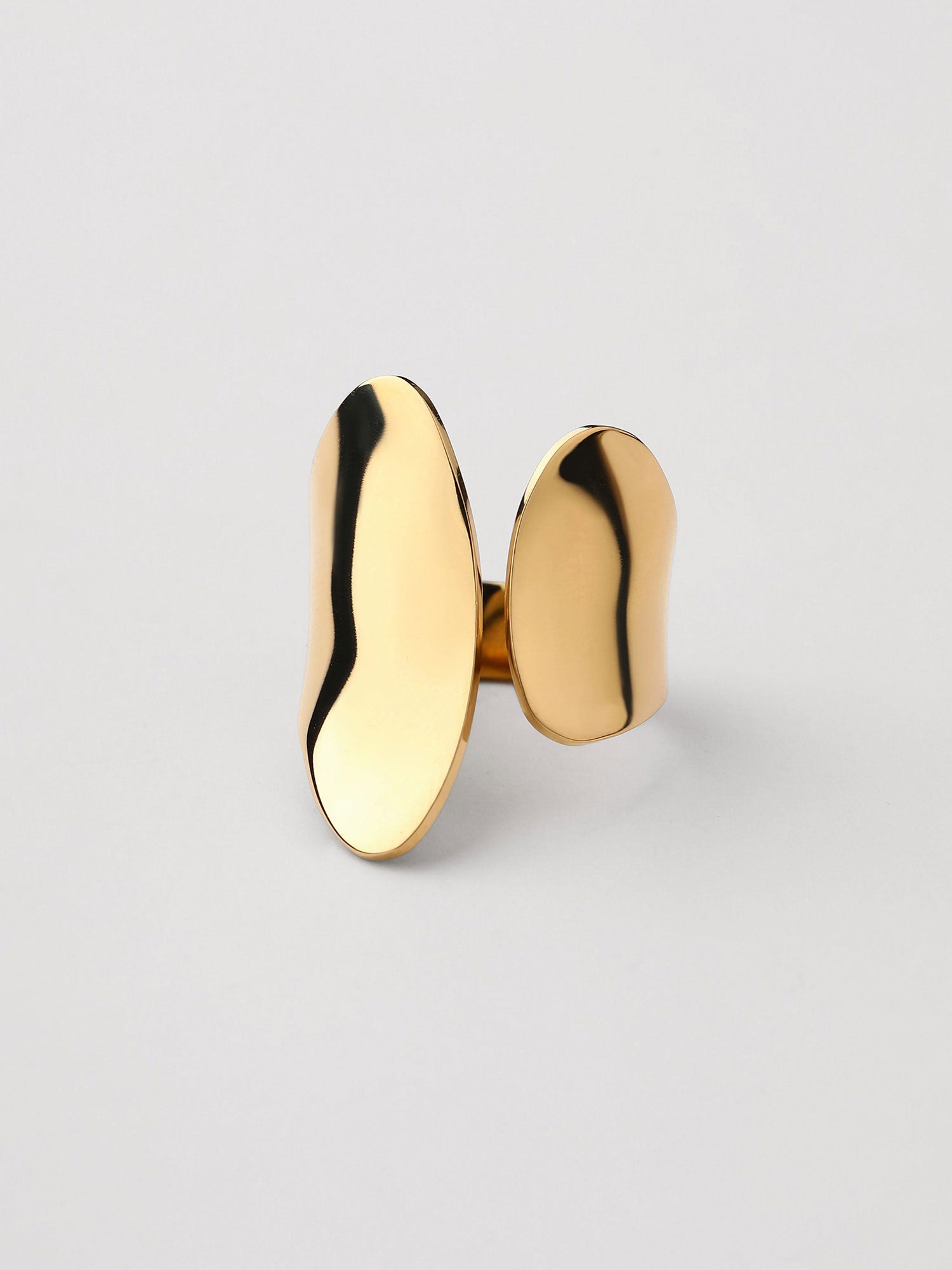 Anillo Avira Zirconia Dorado Elegante