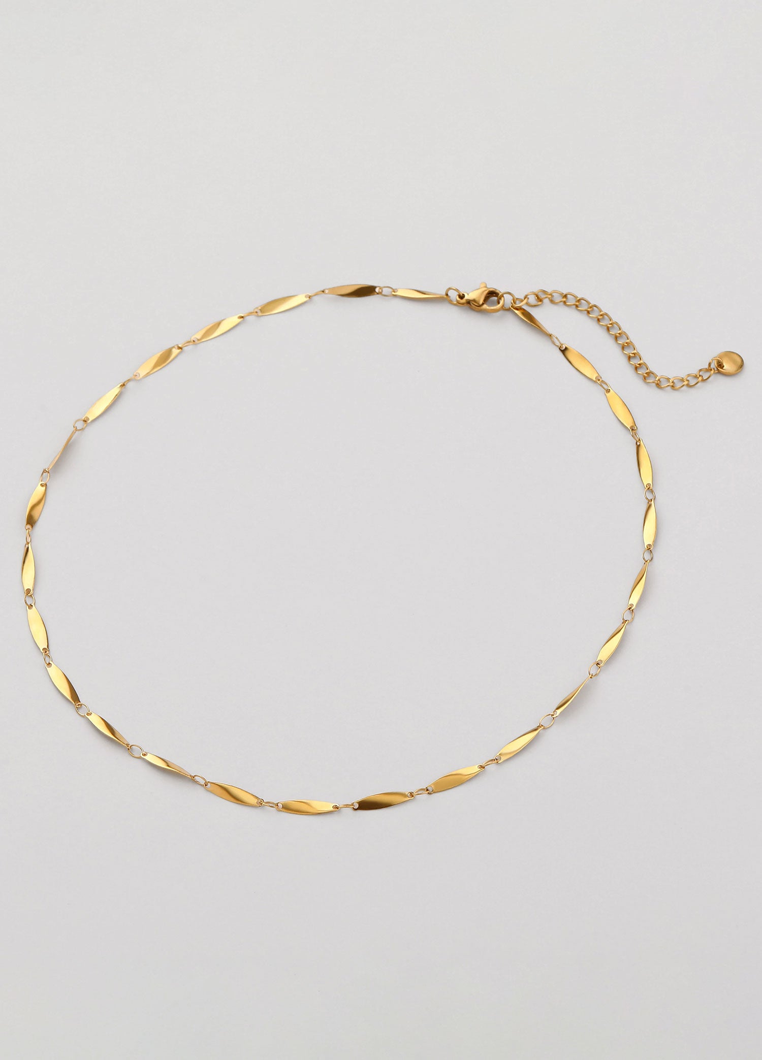 Colar elos Torcidos Dourado