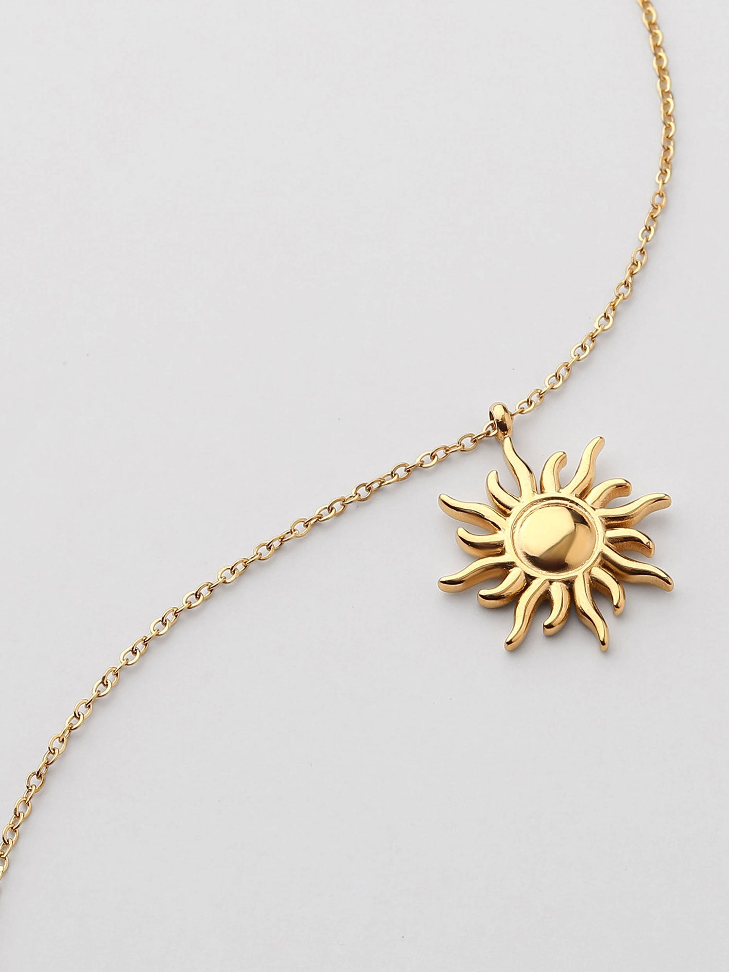 Colar colgante sol Dourado