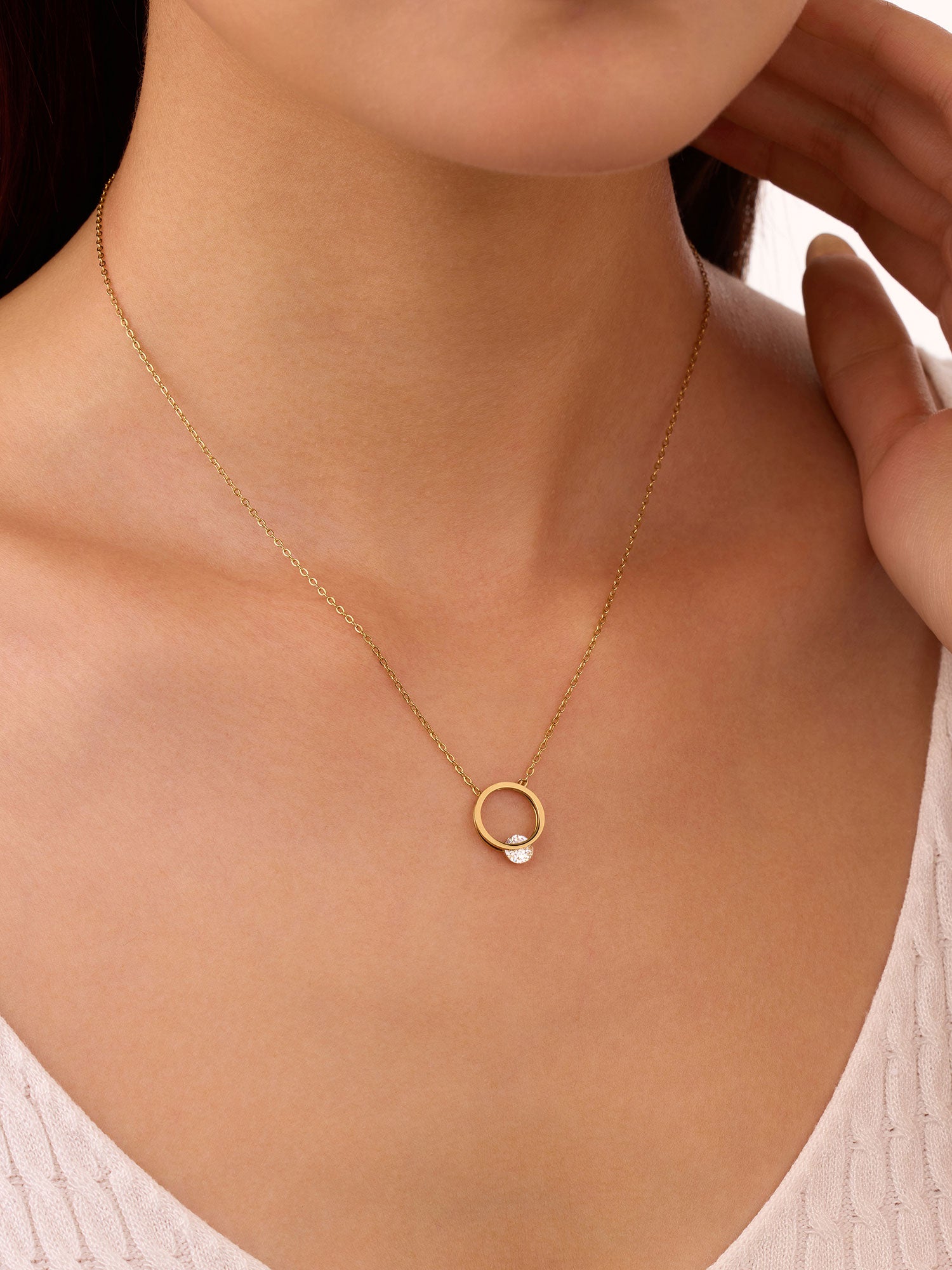 Colar com zircónias longo Dourado