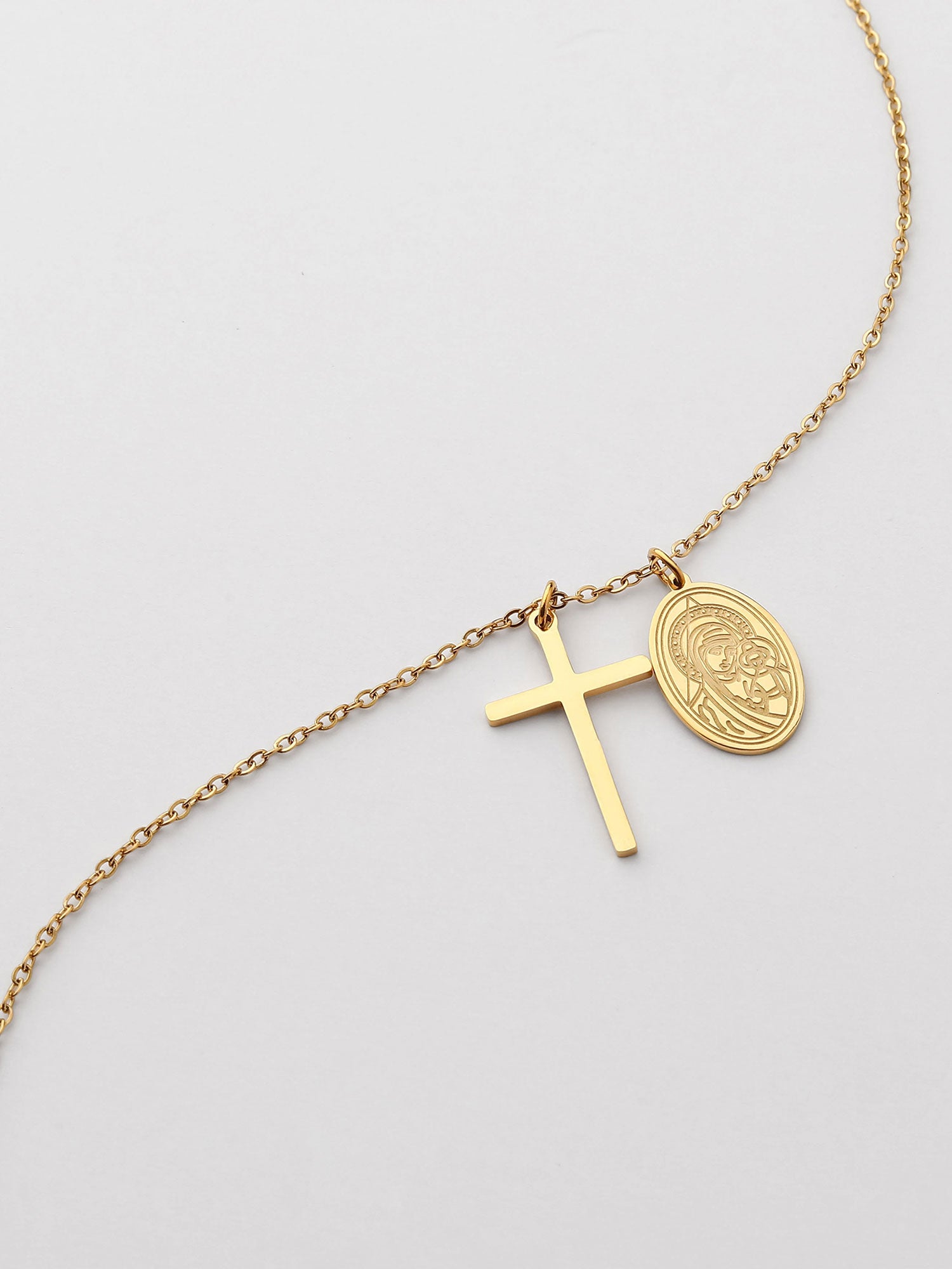 Colar Cruz Dourado Minimal