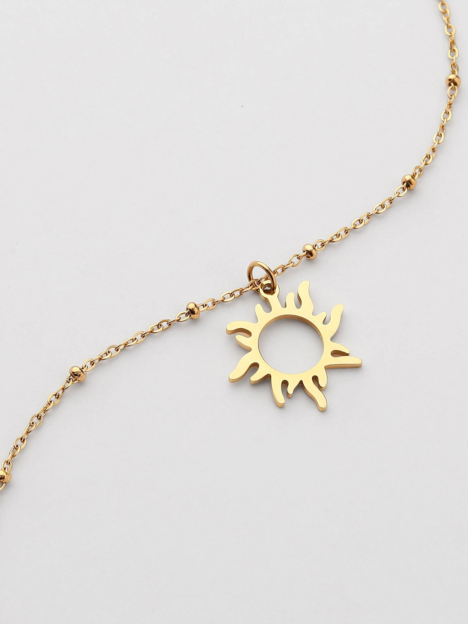 Colar sol Dourado