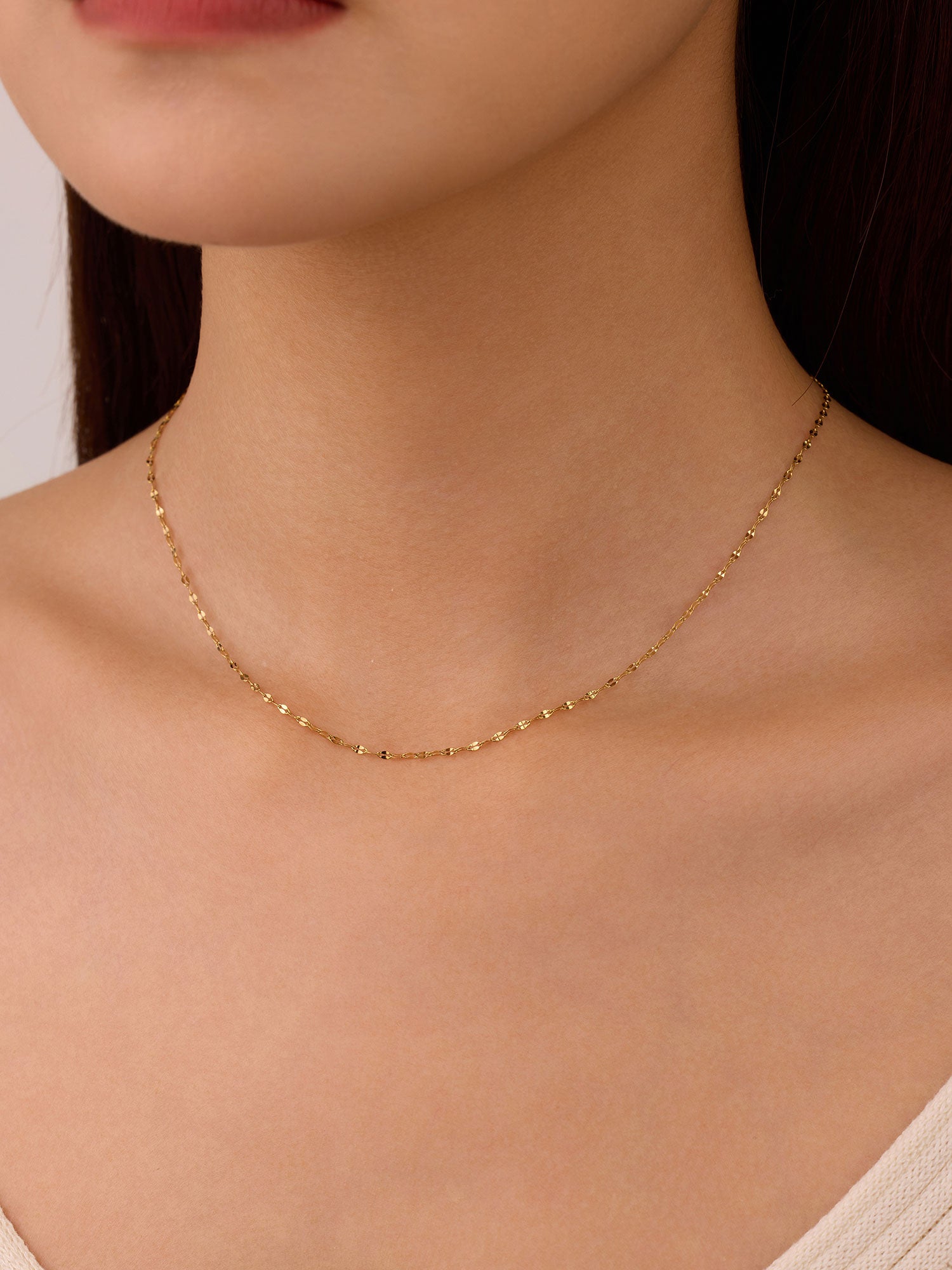 Colar com Correntes Dourado