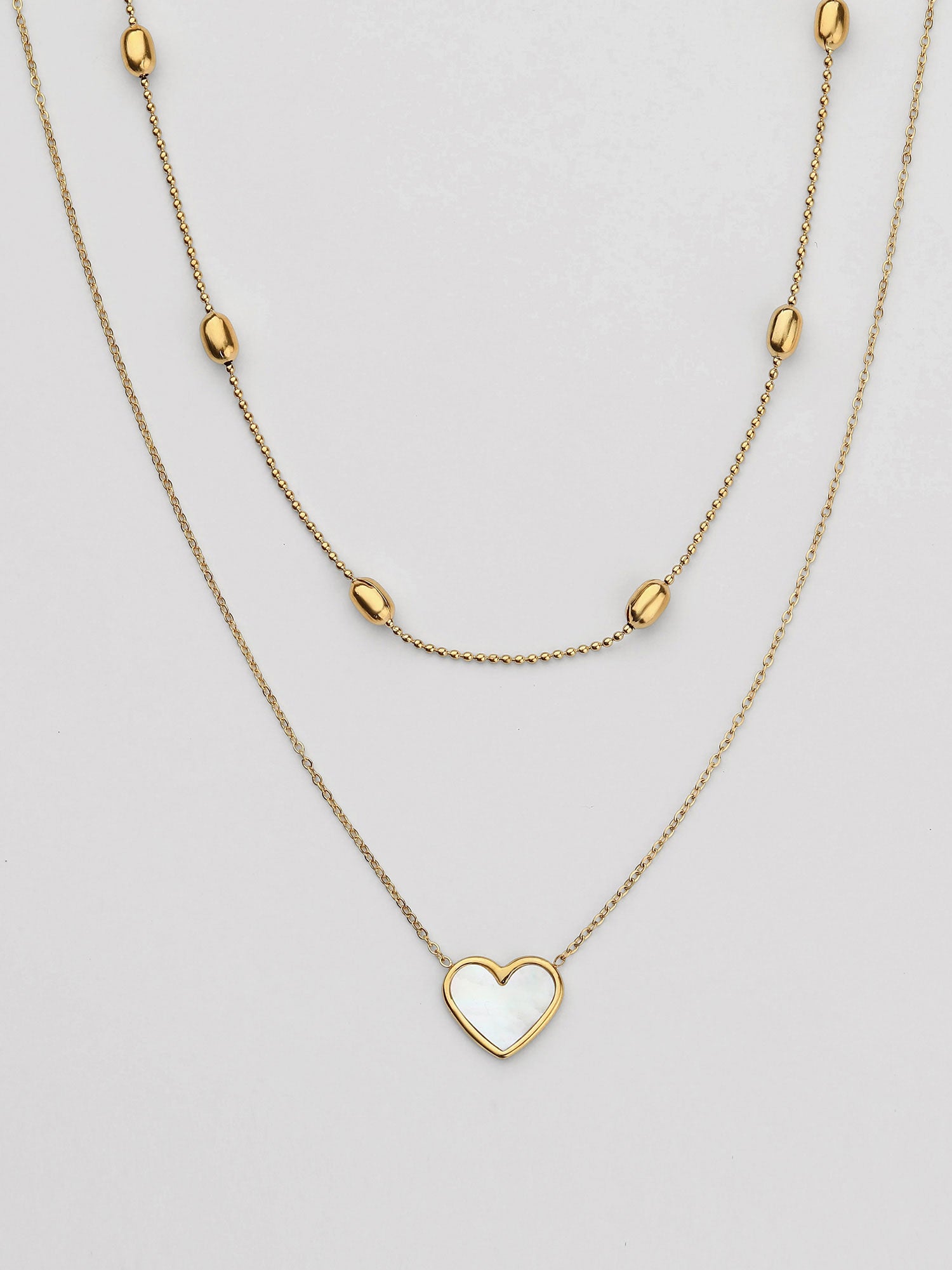Colar Demira Duplo Madrepérola Coração Dourado