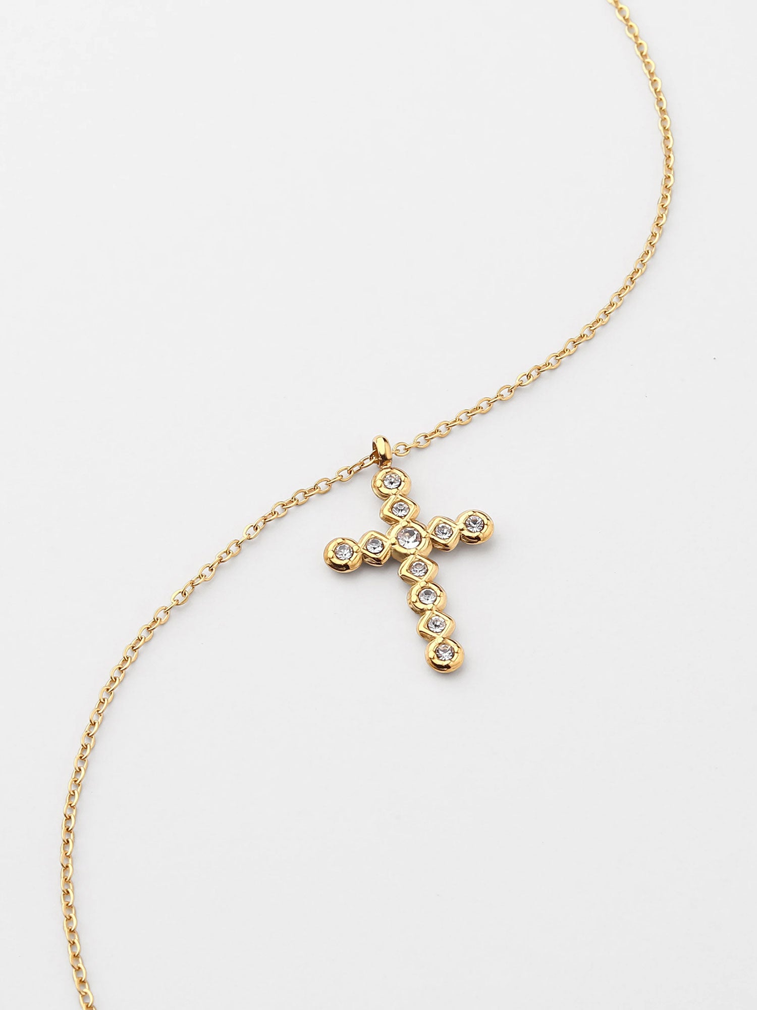 Colar Cruz Dourado zircónias Deluxe