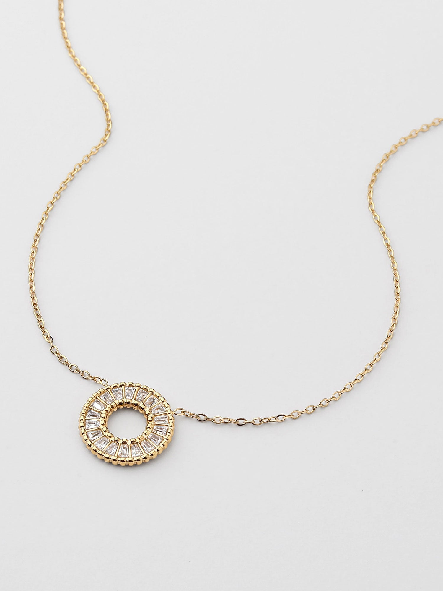 Colar Zira branco dourado