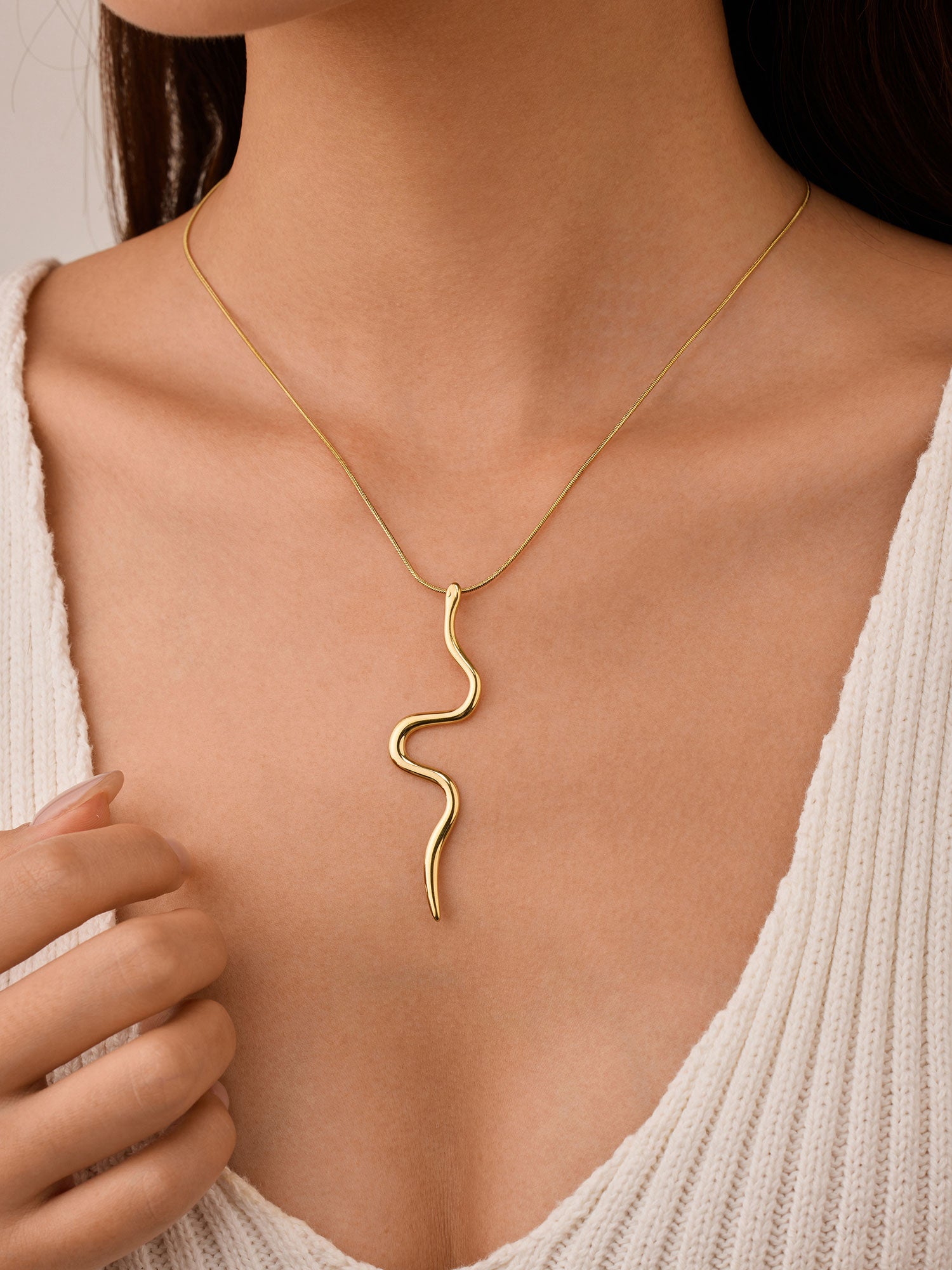 Colar serpente Dourado