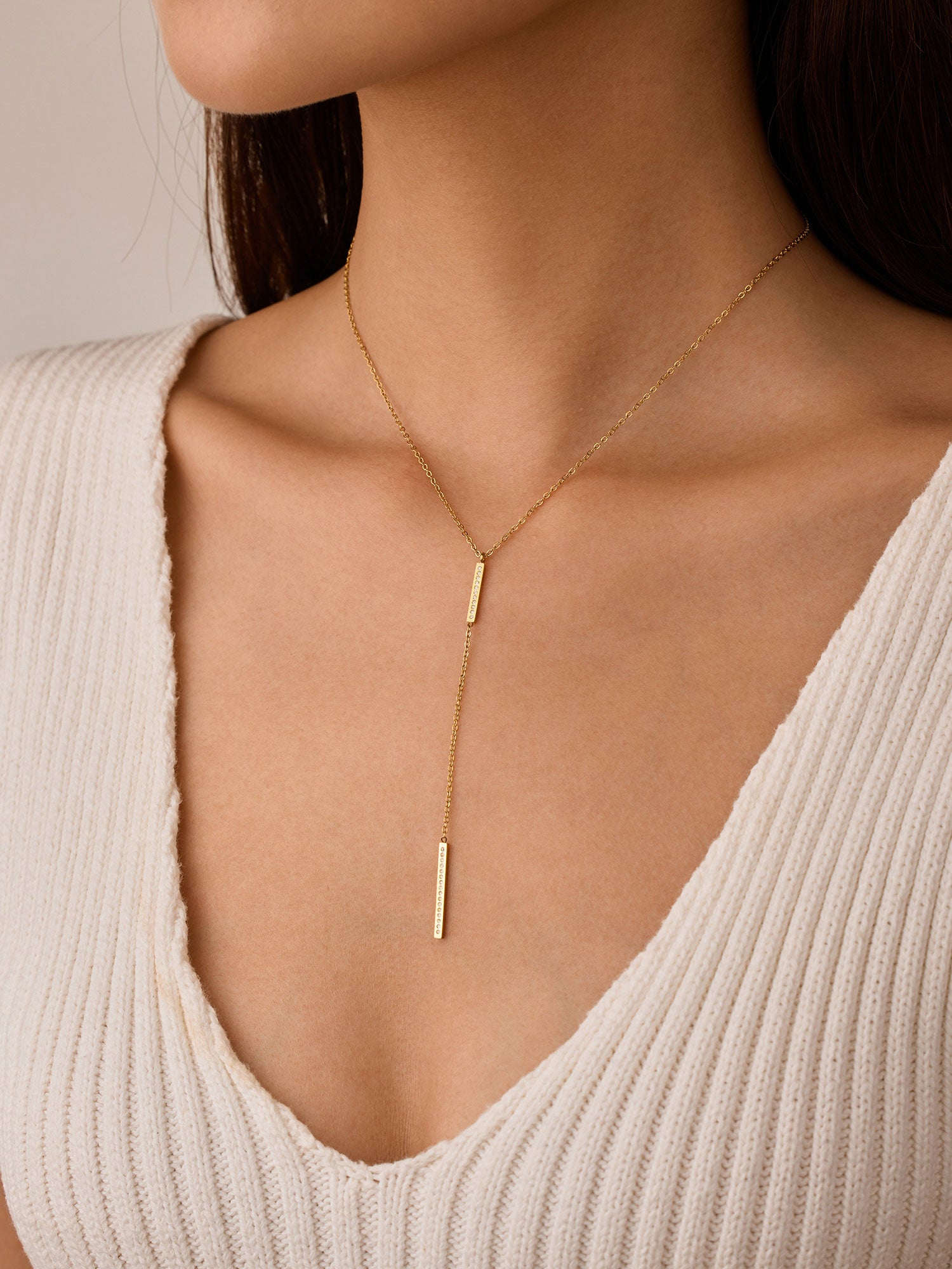 Colar forma Y zircónias Dourado