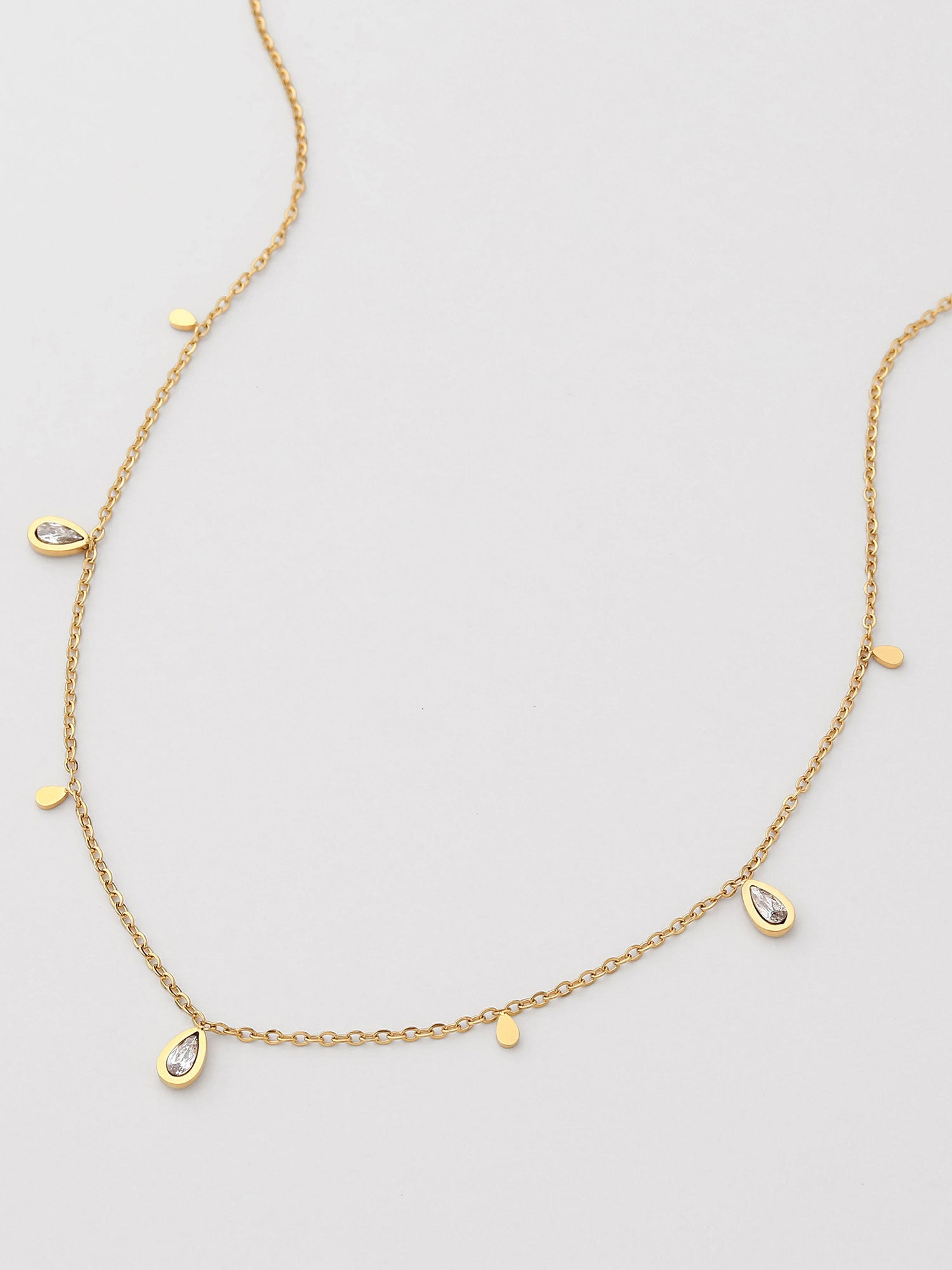 Colar zircónias Dourado Curto