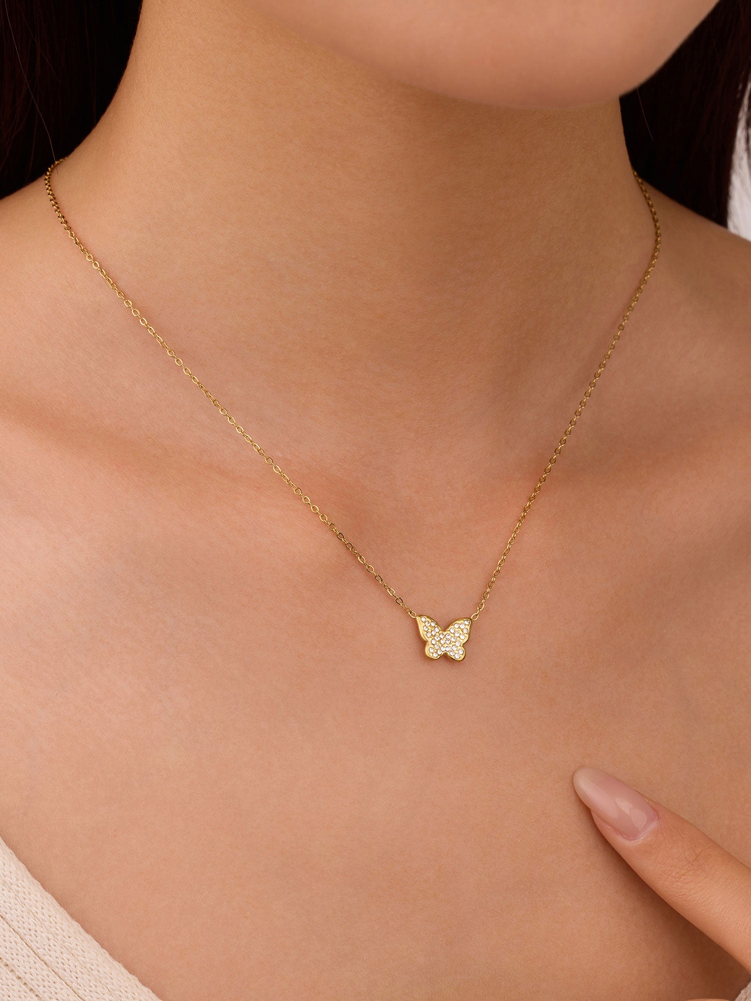 Colar borboleta com zircónias Dourado