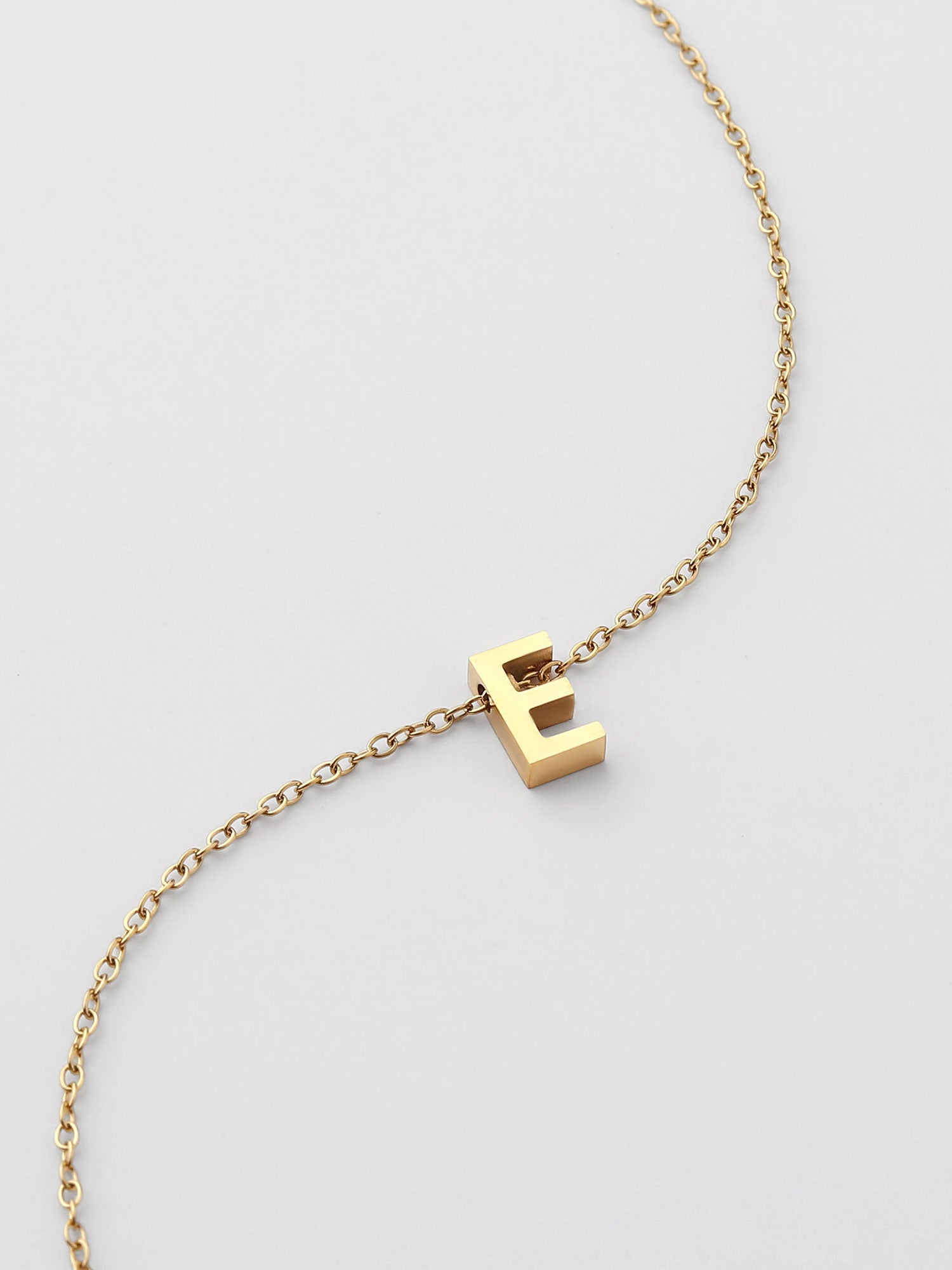 Colar Inicial E Dourado