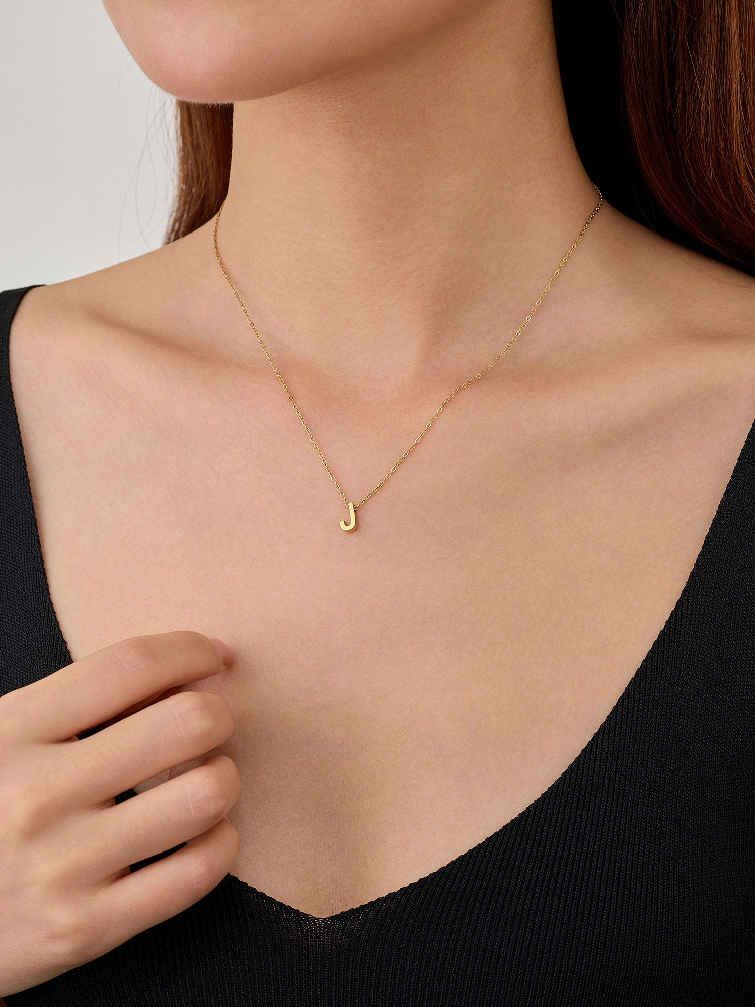 Colar Inicial J Dourado