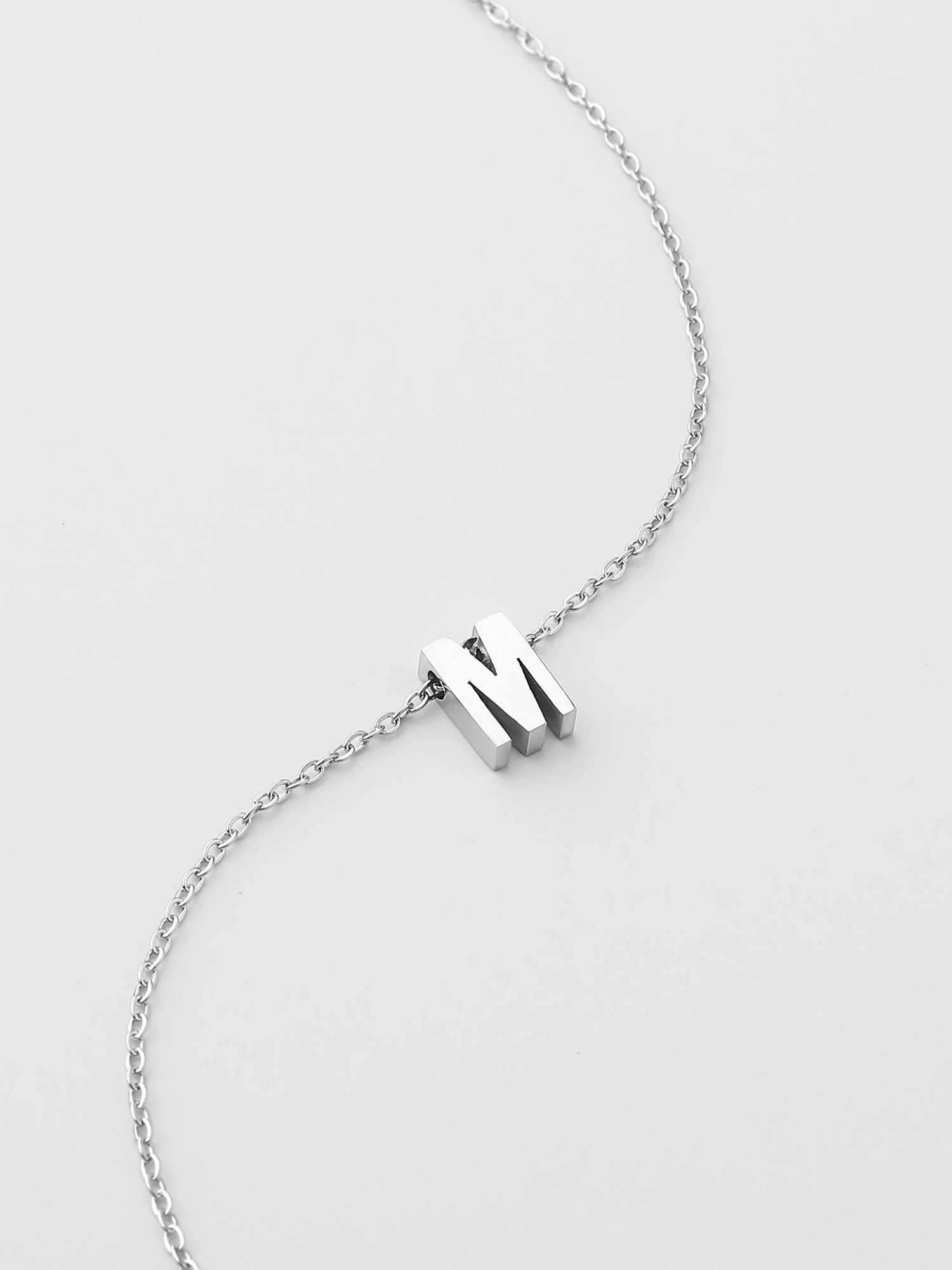 Colar Inicial M Prateado