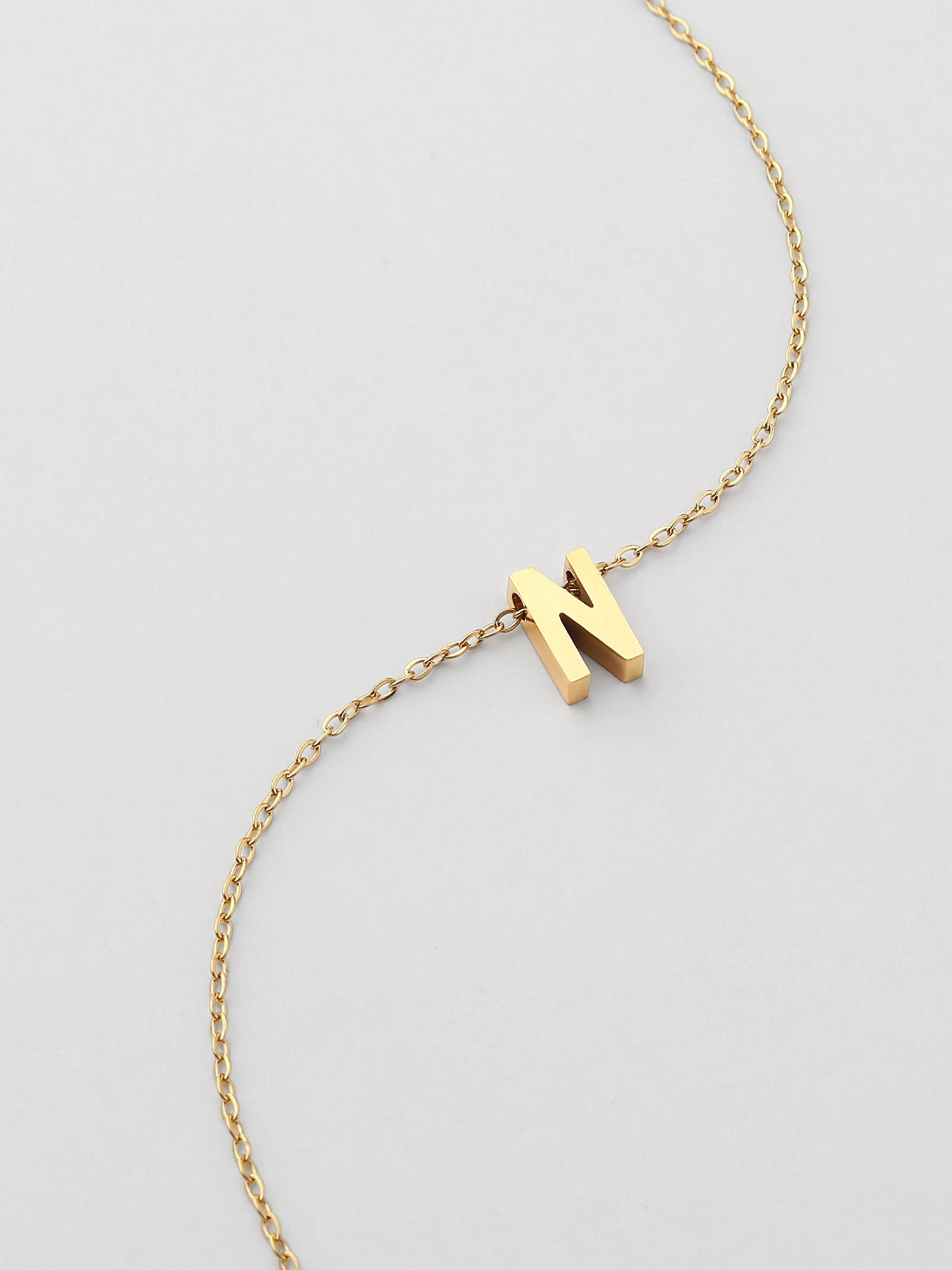 Colar Inicial N Dourado