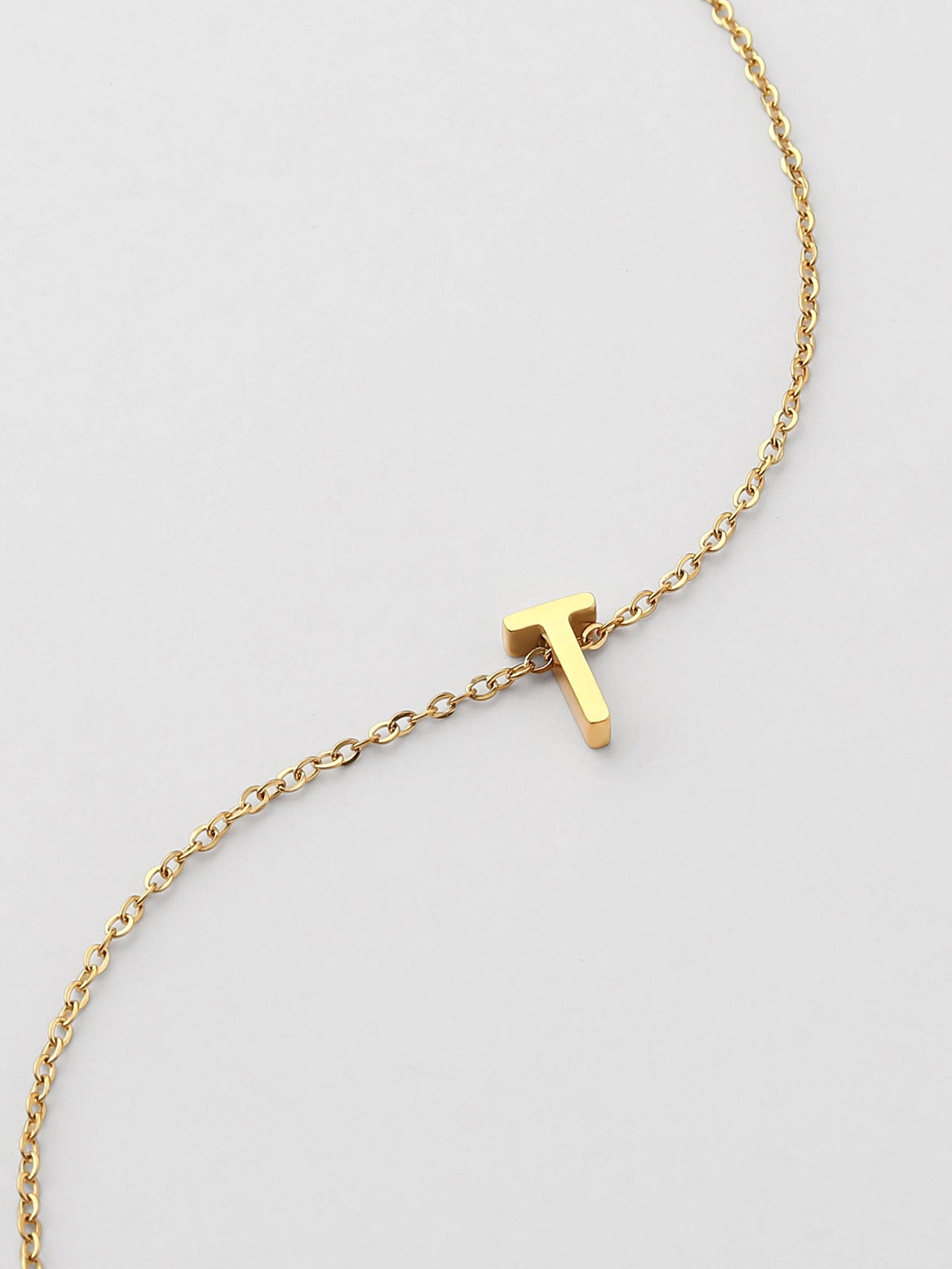 Colar Inicial T Dourado