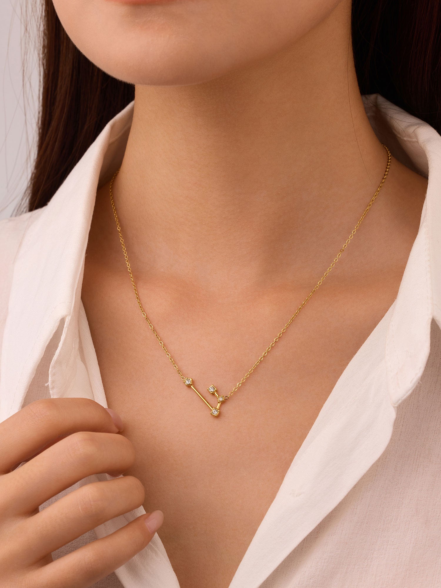 Colar Carneiro Constelação Dourado com zircónias