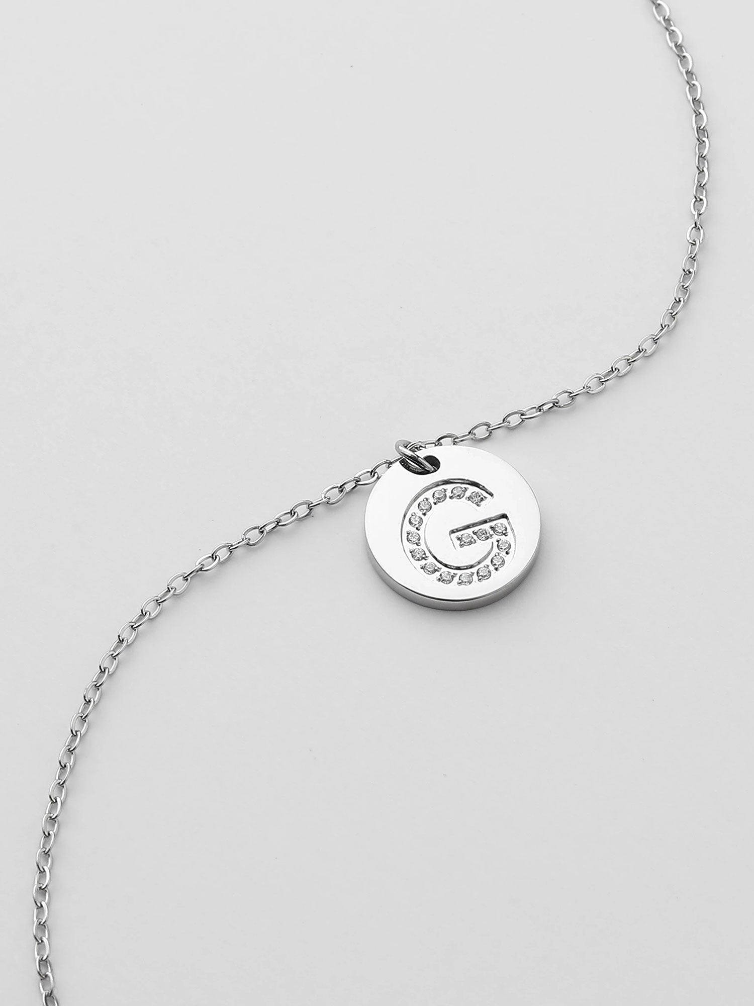 Colar Inicial G medalhão Prateado Brillante