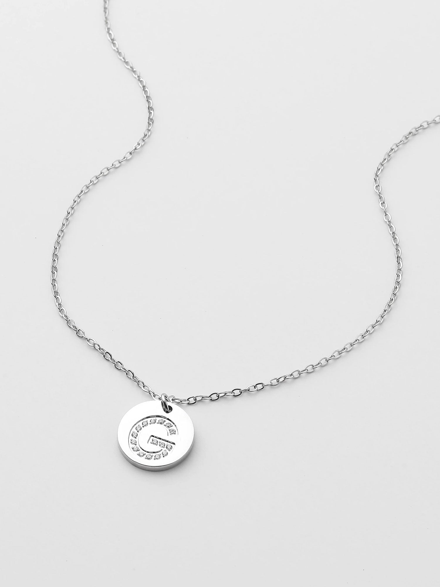 Colar Inicial G medalhão Prateado Brillante