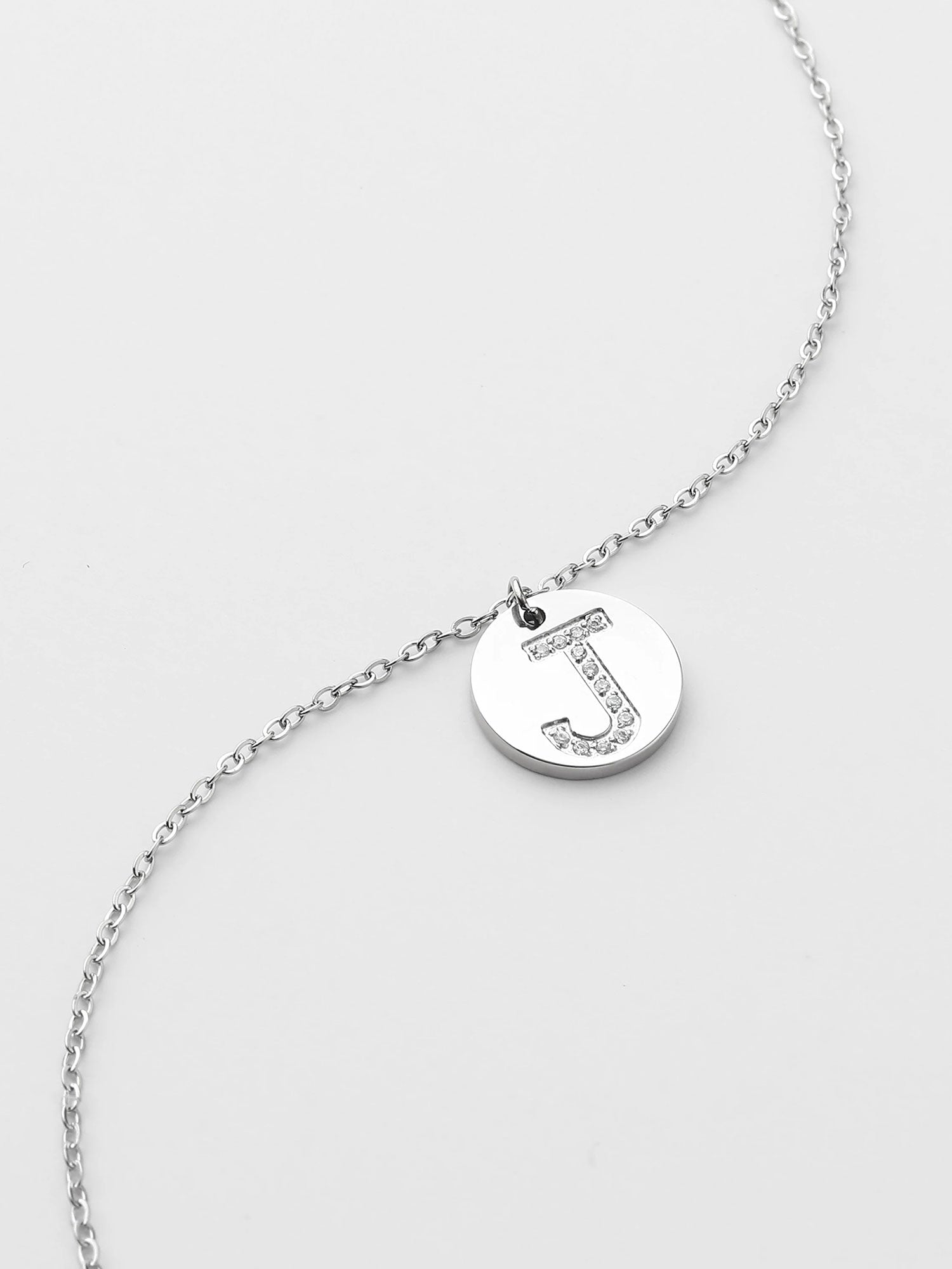 Colar Inicial J medalhão Prateado Brillante