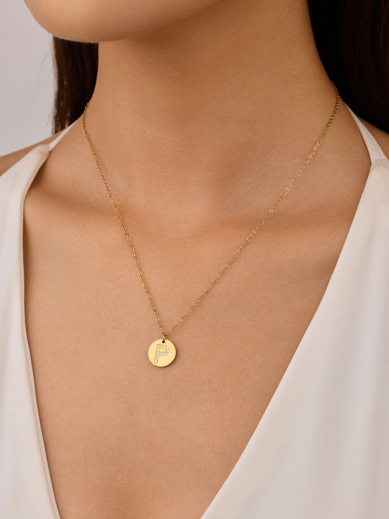 Colar Inicial P medalhão Dourado Brillante
