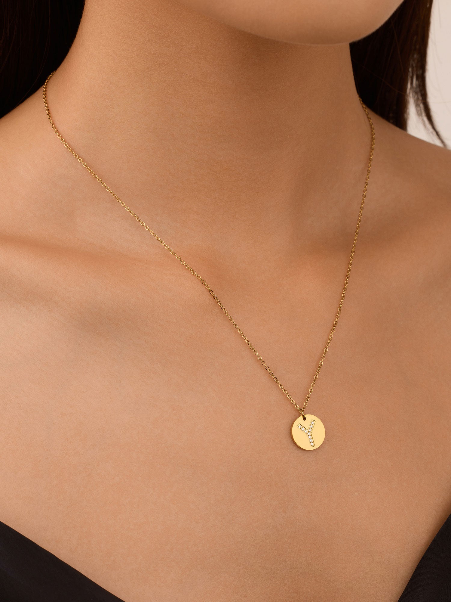 Colar Inicial Y medalhão Dourado Brillante