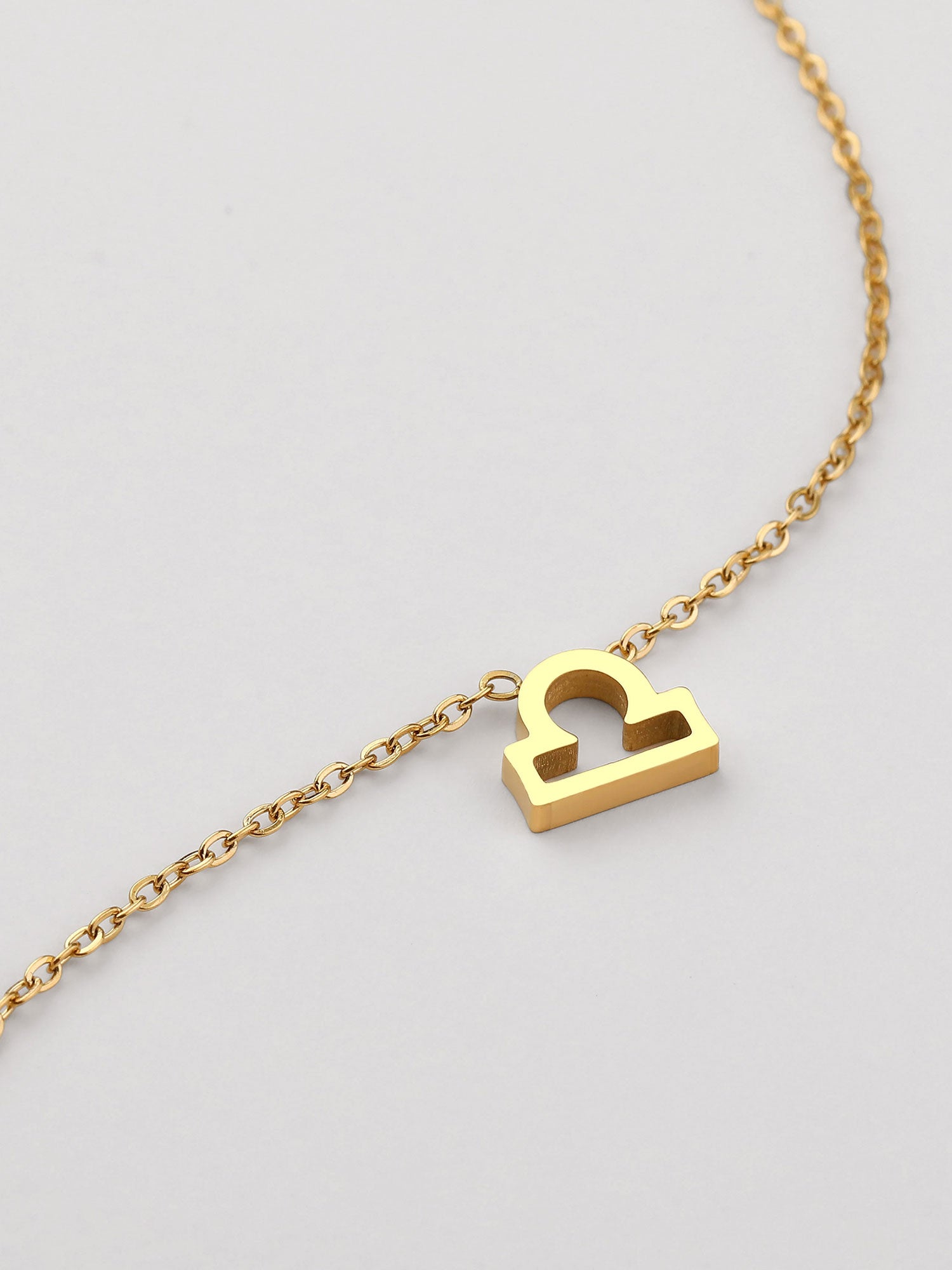 Colar Balança Dourado