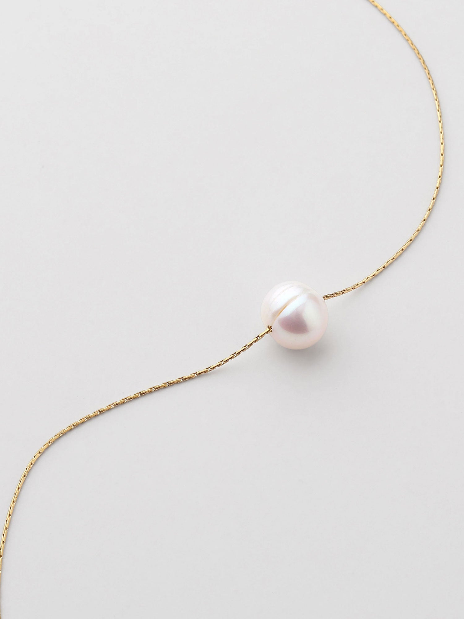 Colar pérola fina Dourado