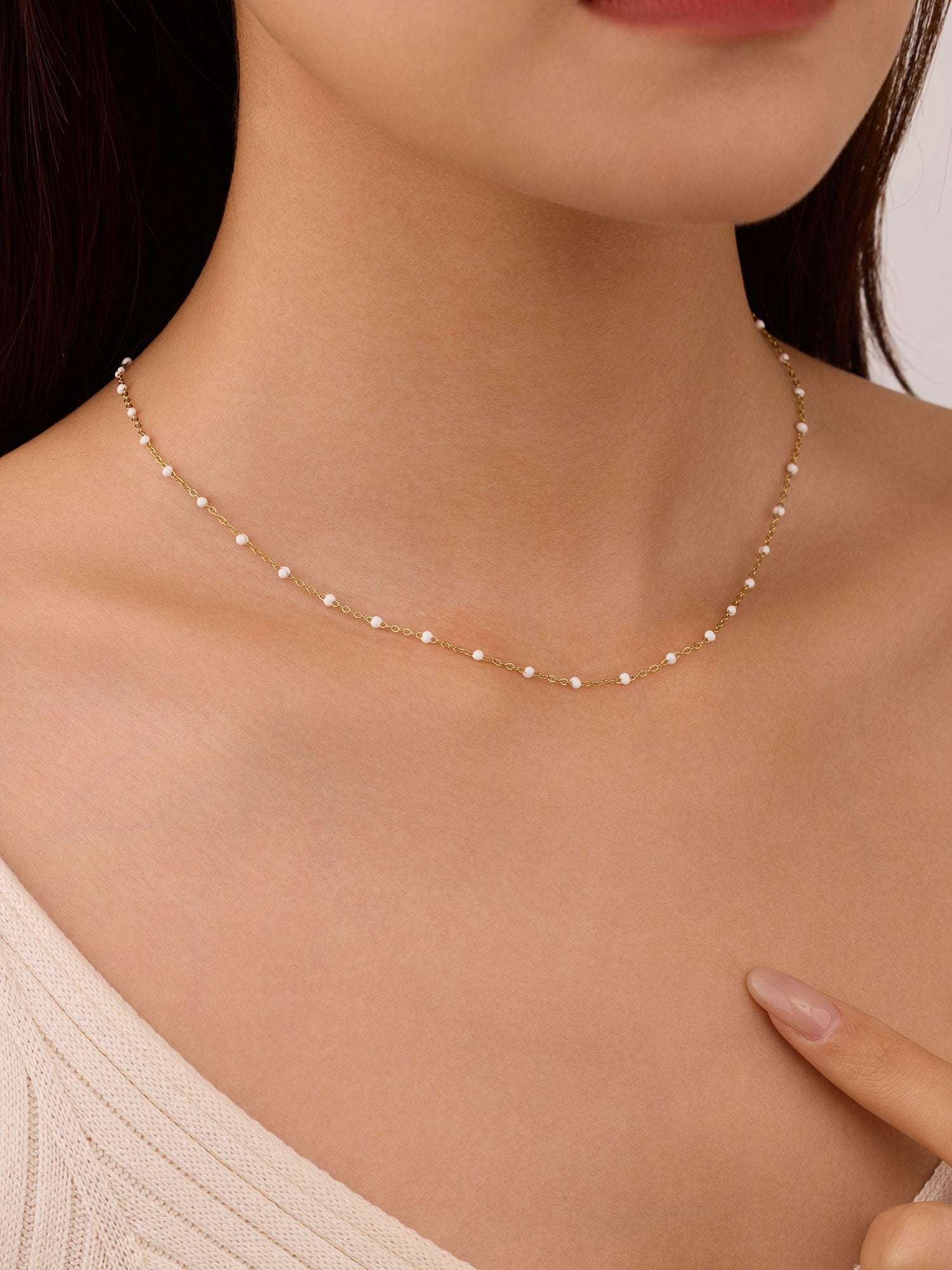 Colar pedras naturais Dourado Fino