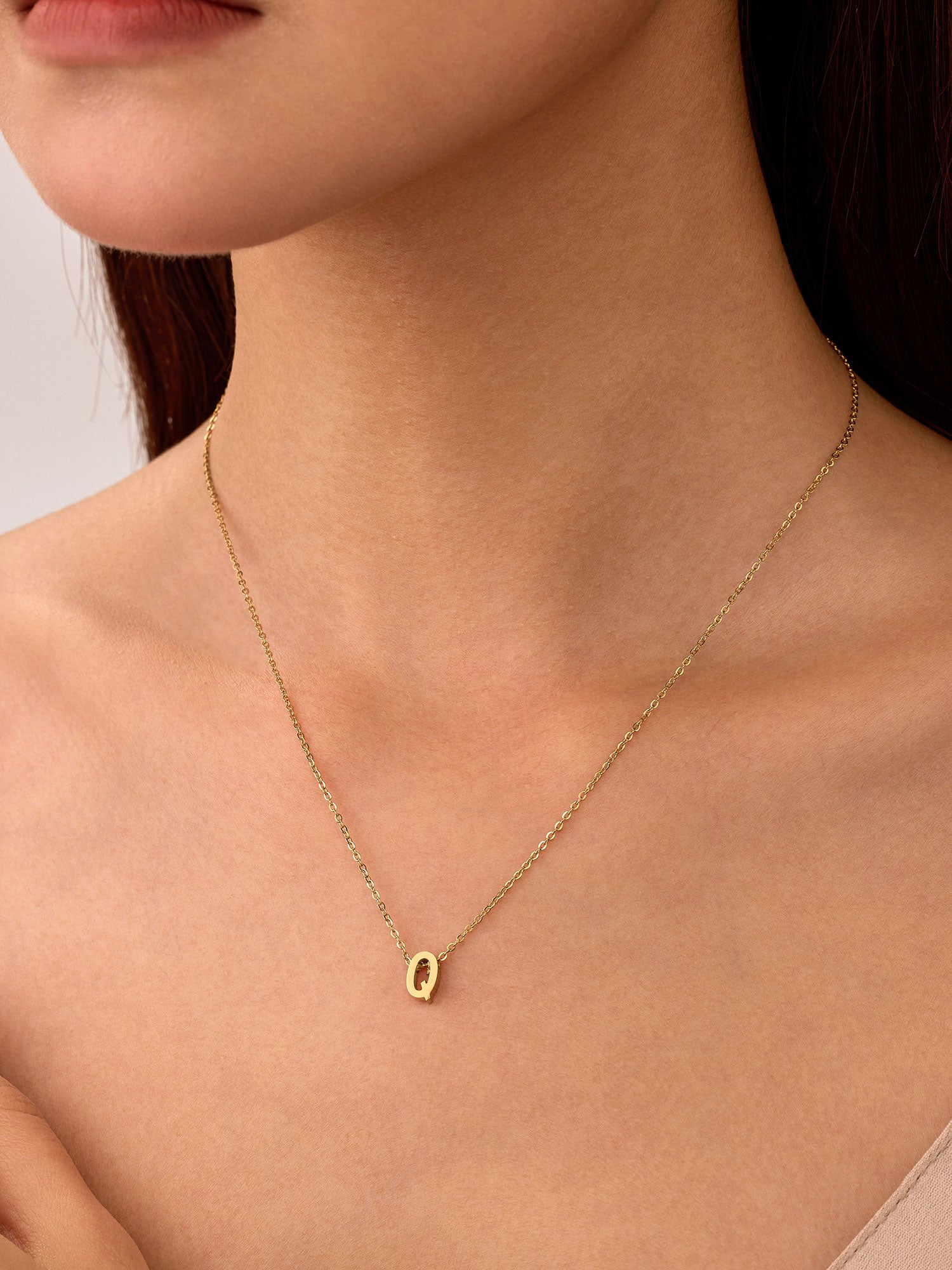 Colar Inicial Q Dourado