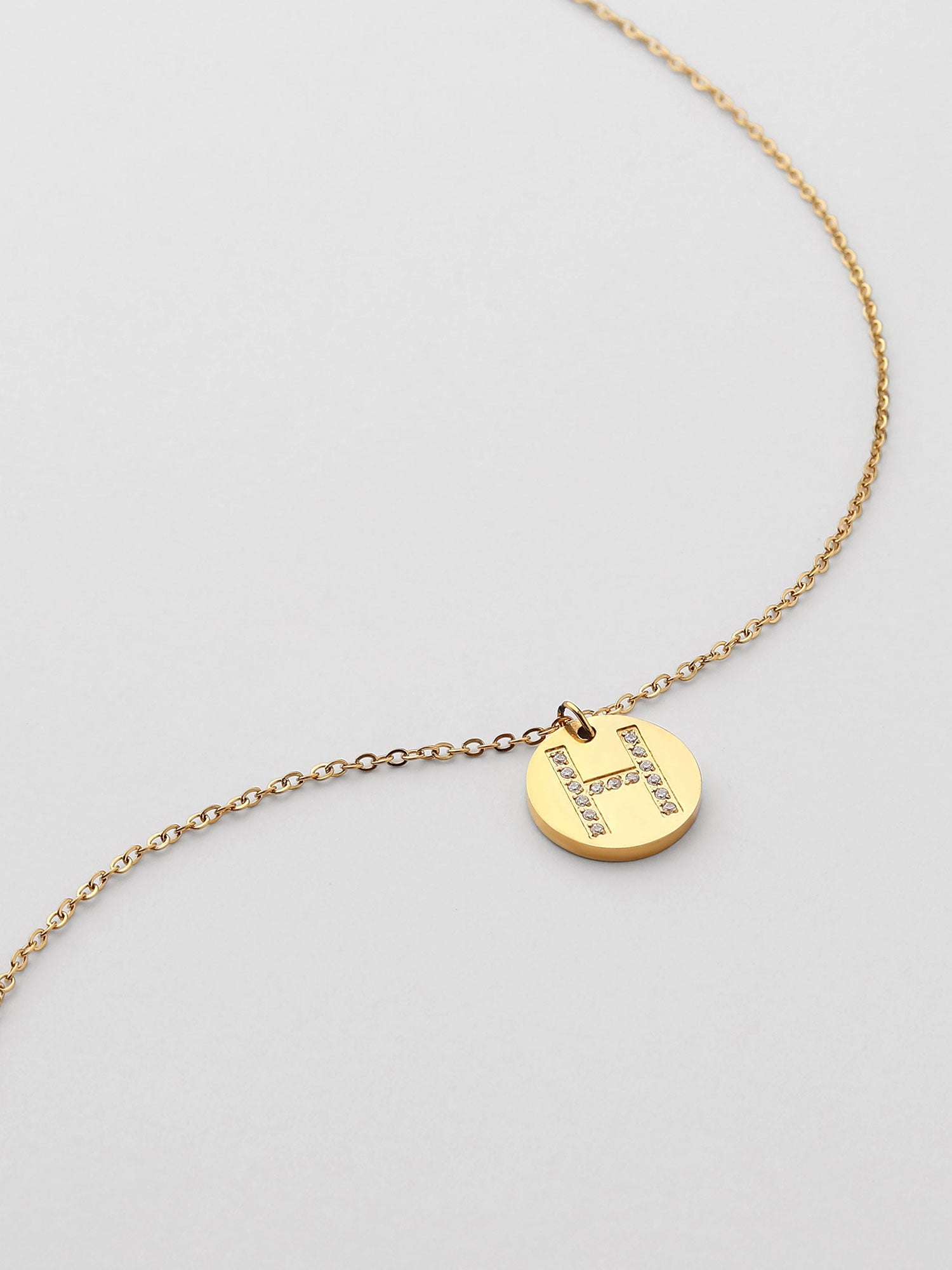 Colar Inicial H medalhão Dourado Brillante