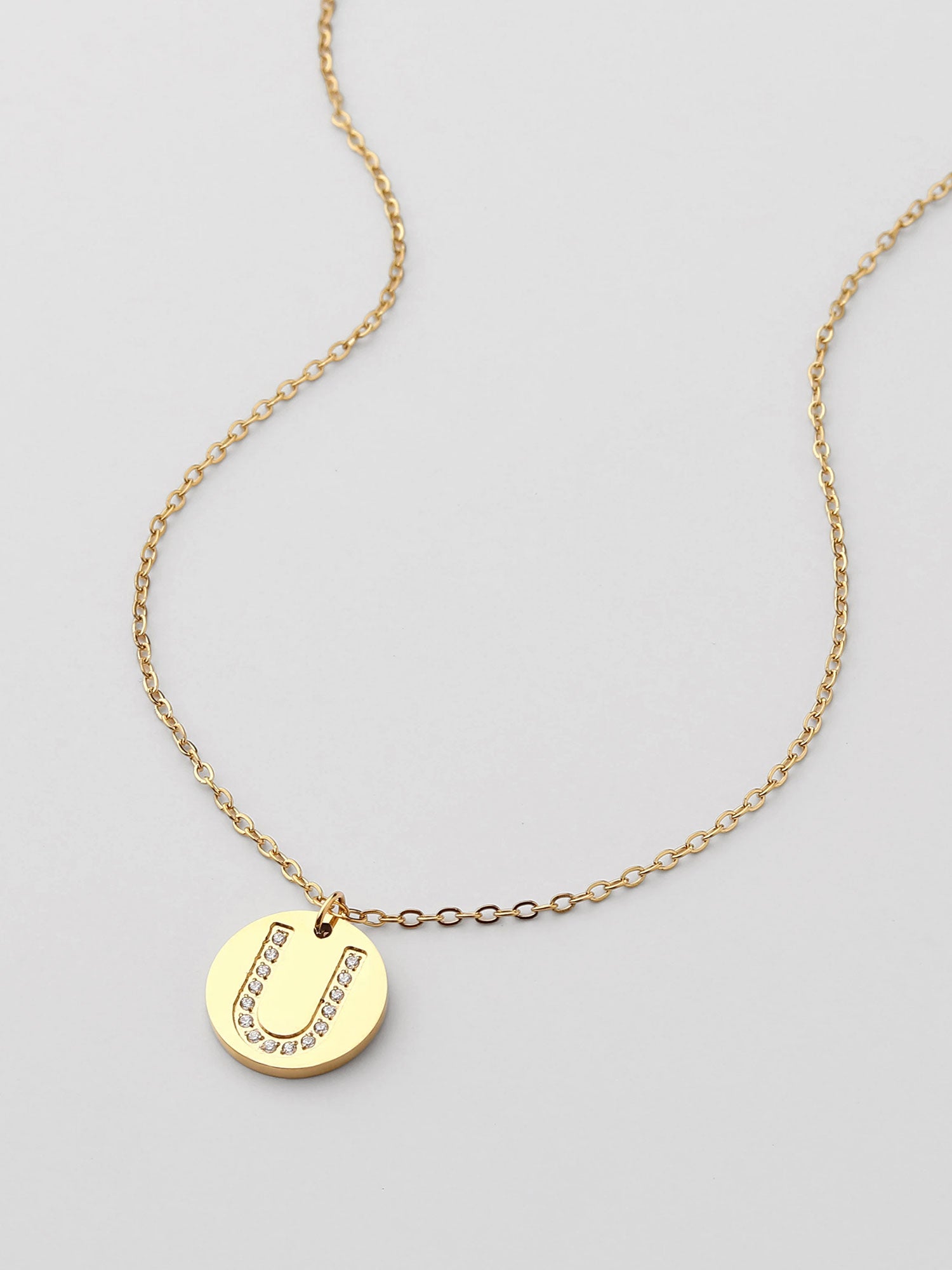 Colar Inicial U medalhão Dourado Brillante