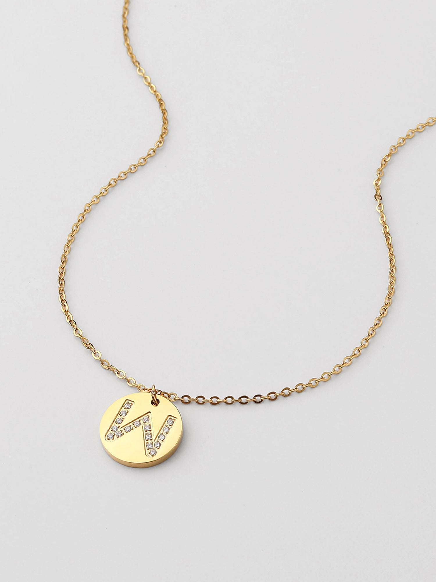 Colar Inicial W medalhão Dourado Brillante