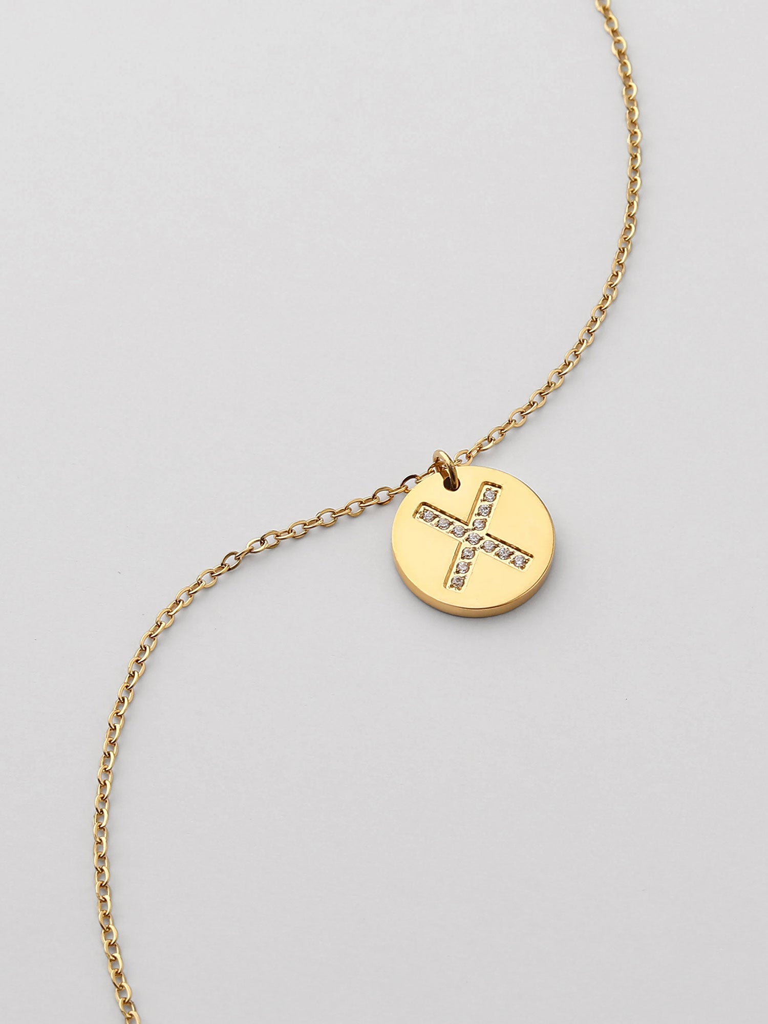 Colar Inicial X medalhão Dourado Brillante