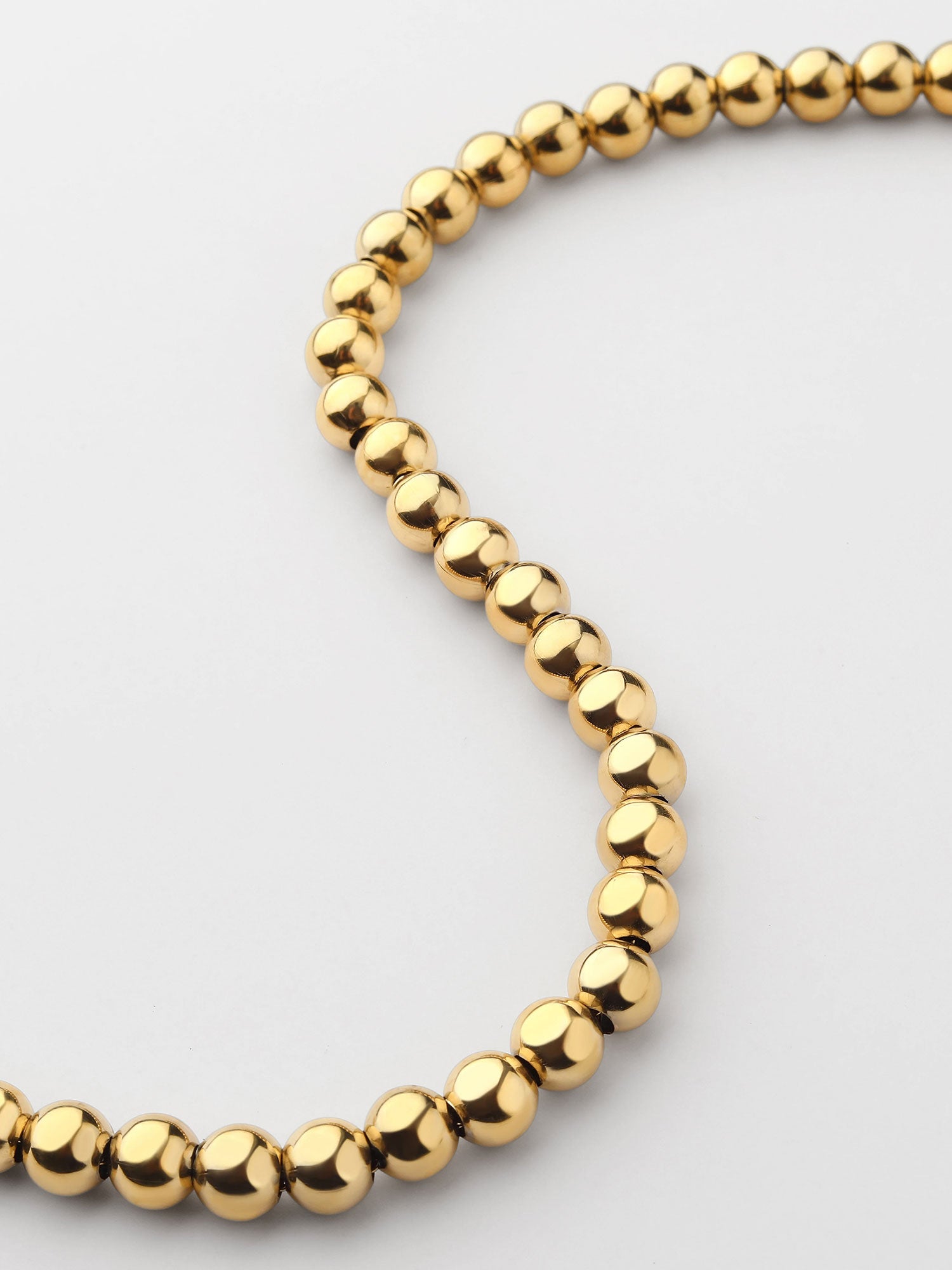 Colar Bolas Dourado Delicado