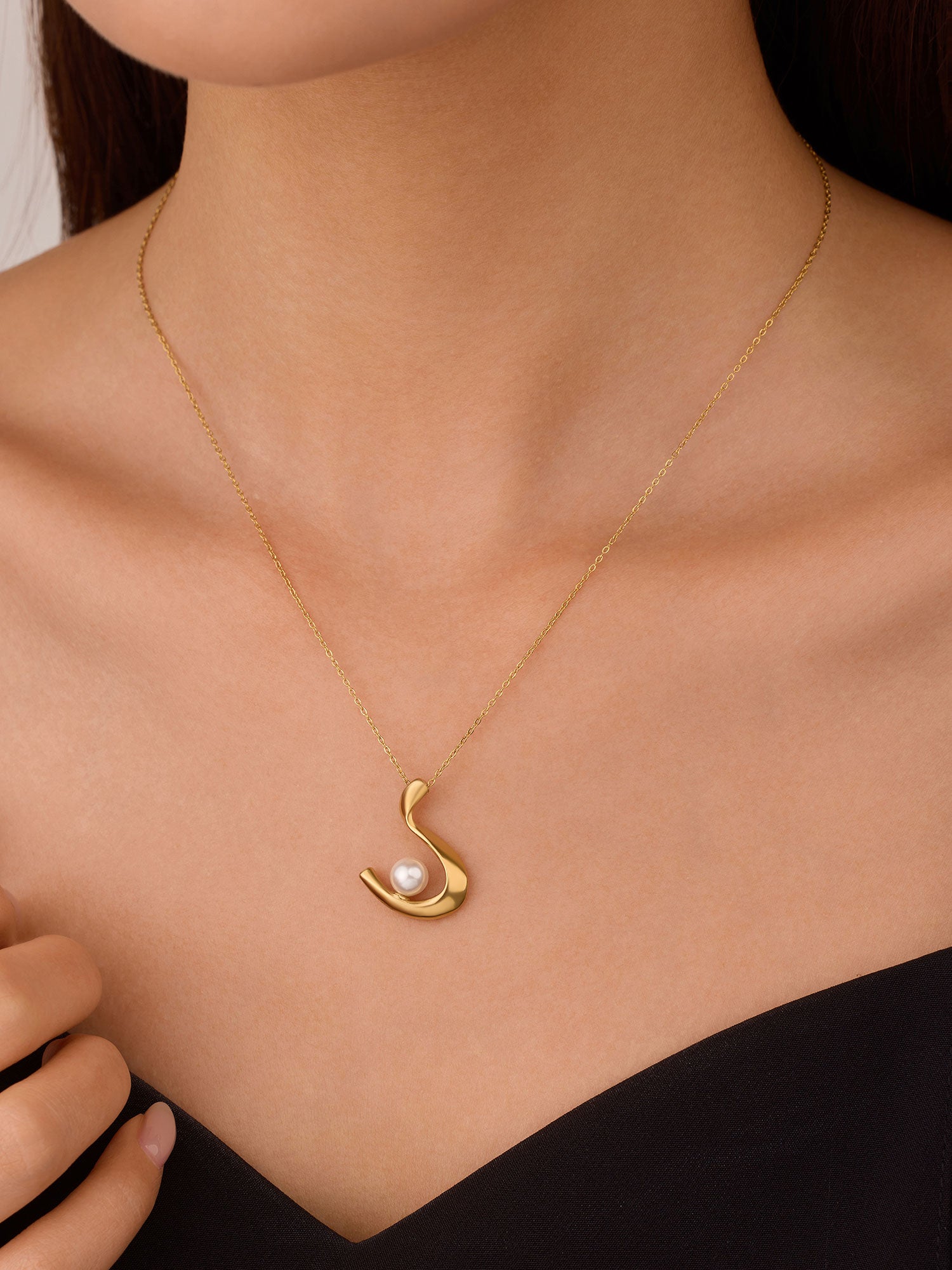 Colar com pérola grande Dourado