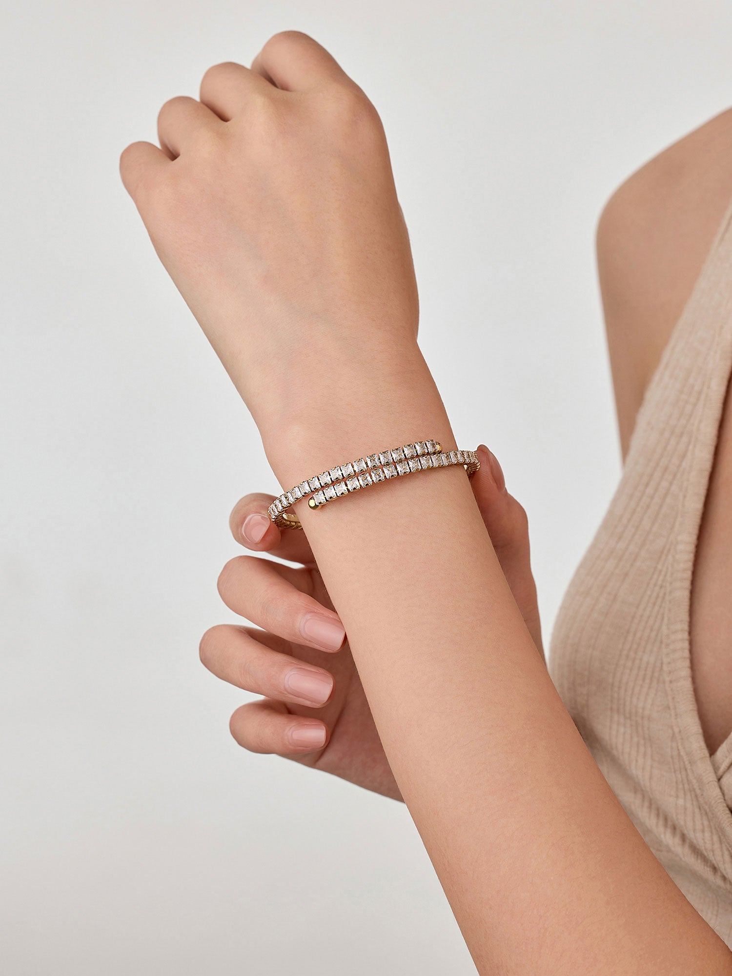 Bracelete Enza com zircónia dourado pedra pequena