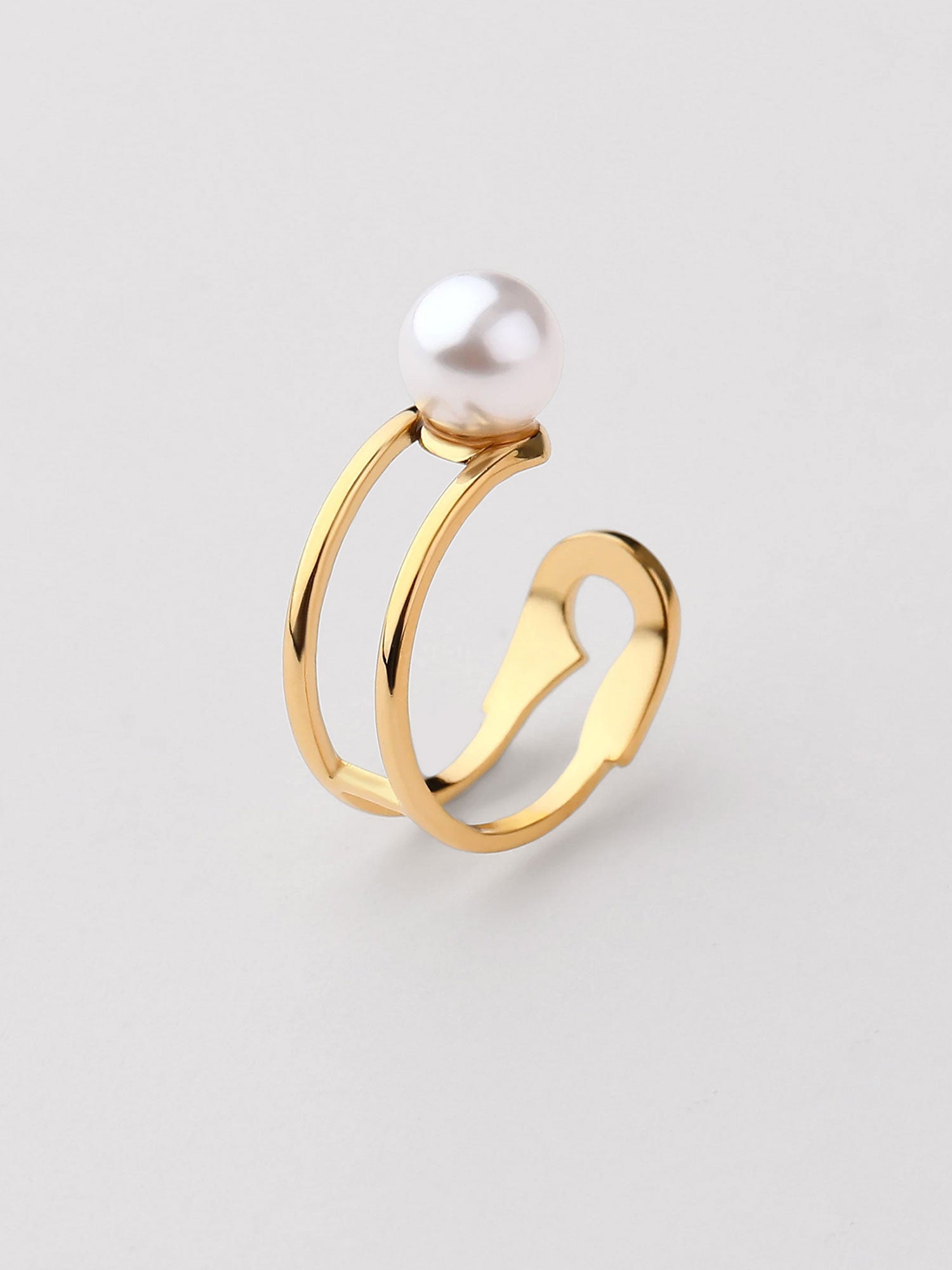 Ear cuff Meya com pérola dourado