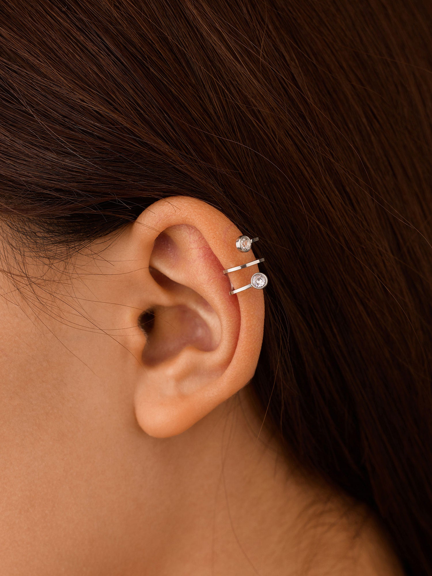 Ear cuff Yena com zircónias prateado