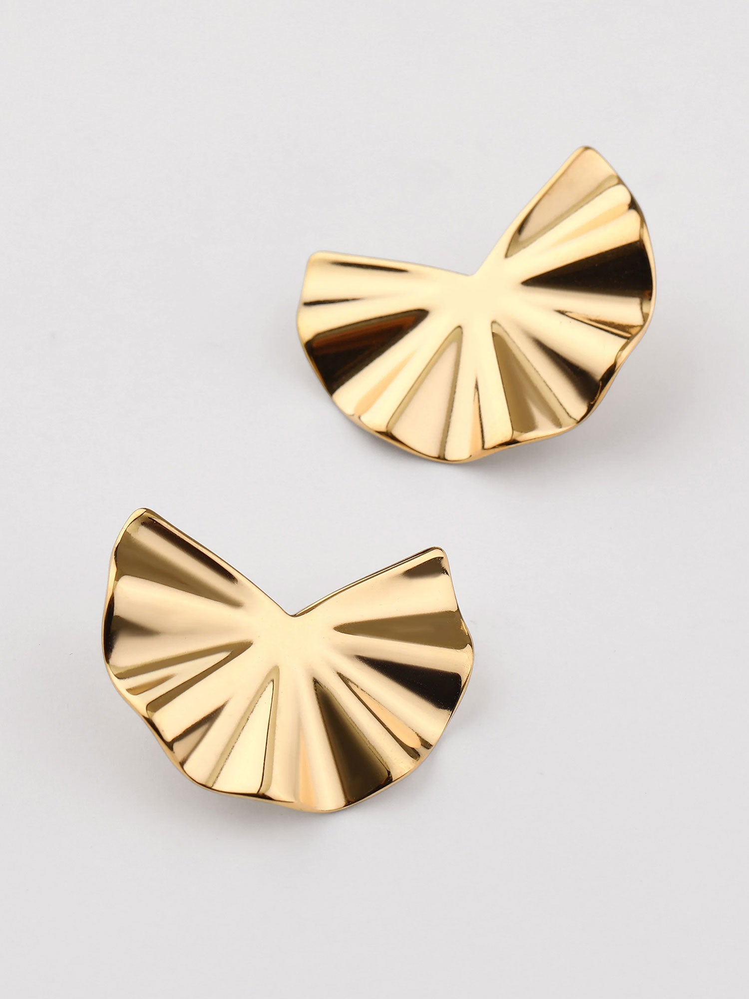 Brincos leque Aila dourados