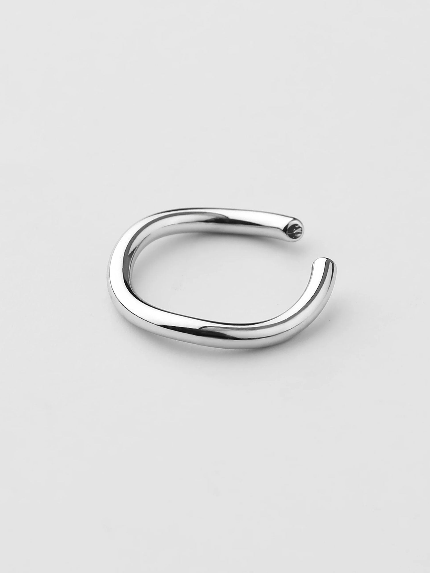 Ear cuff Mysa prateado simples